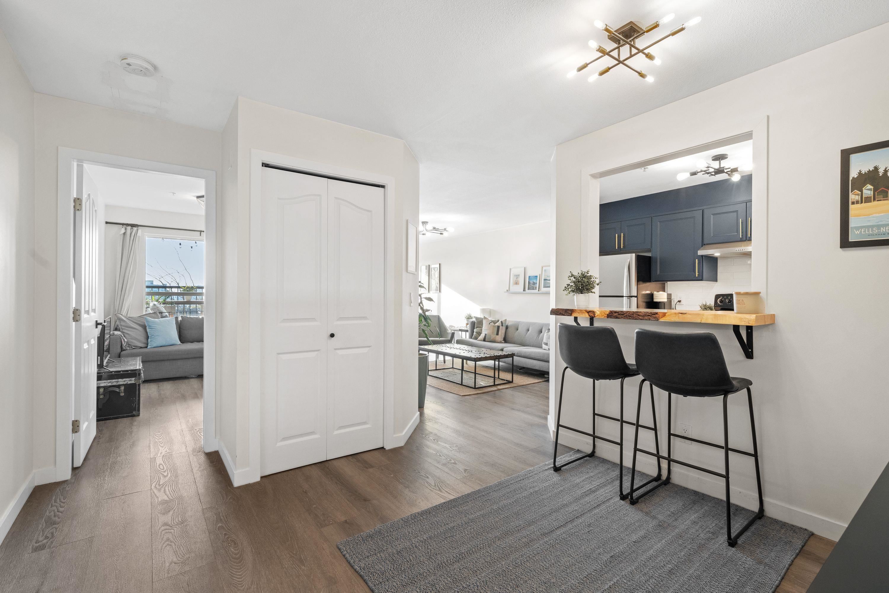 203 202 MOWAT STREET, R3094930, BC,