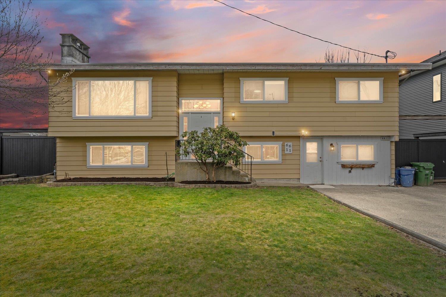 6611 REID ROAD, Chilliwack BC V2R 2Z8, R3095126, BC,