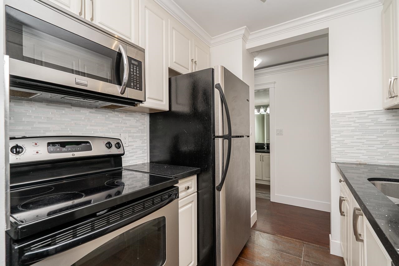 8 1850 E SOUTHMERE CRESCENT, R3095165, BC,