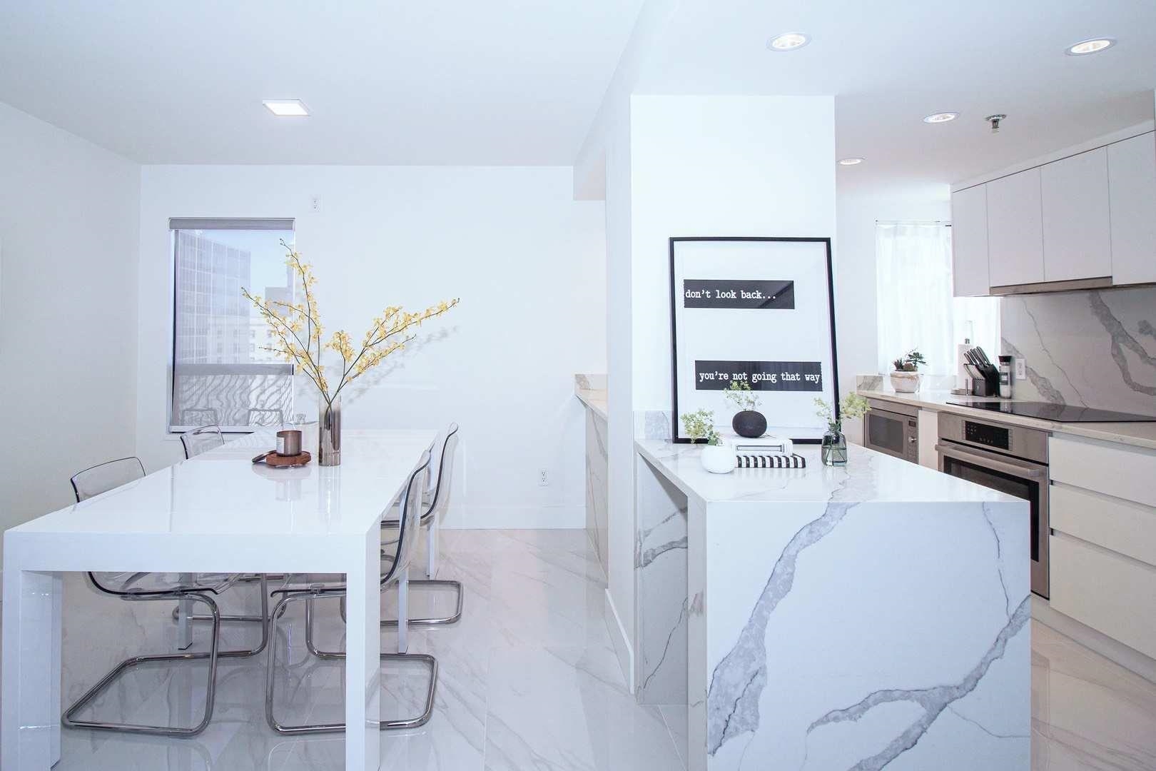 1060 ALBERNI STREET, Vancouver BC V6E 4K2, R3095222, BC,