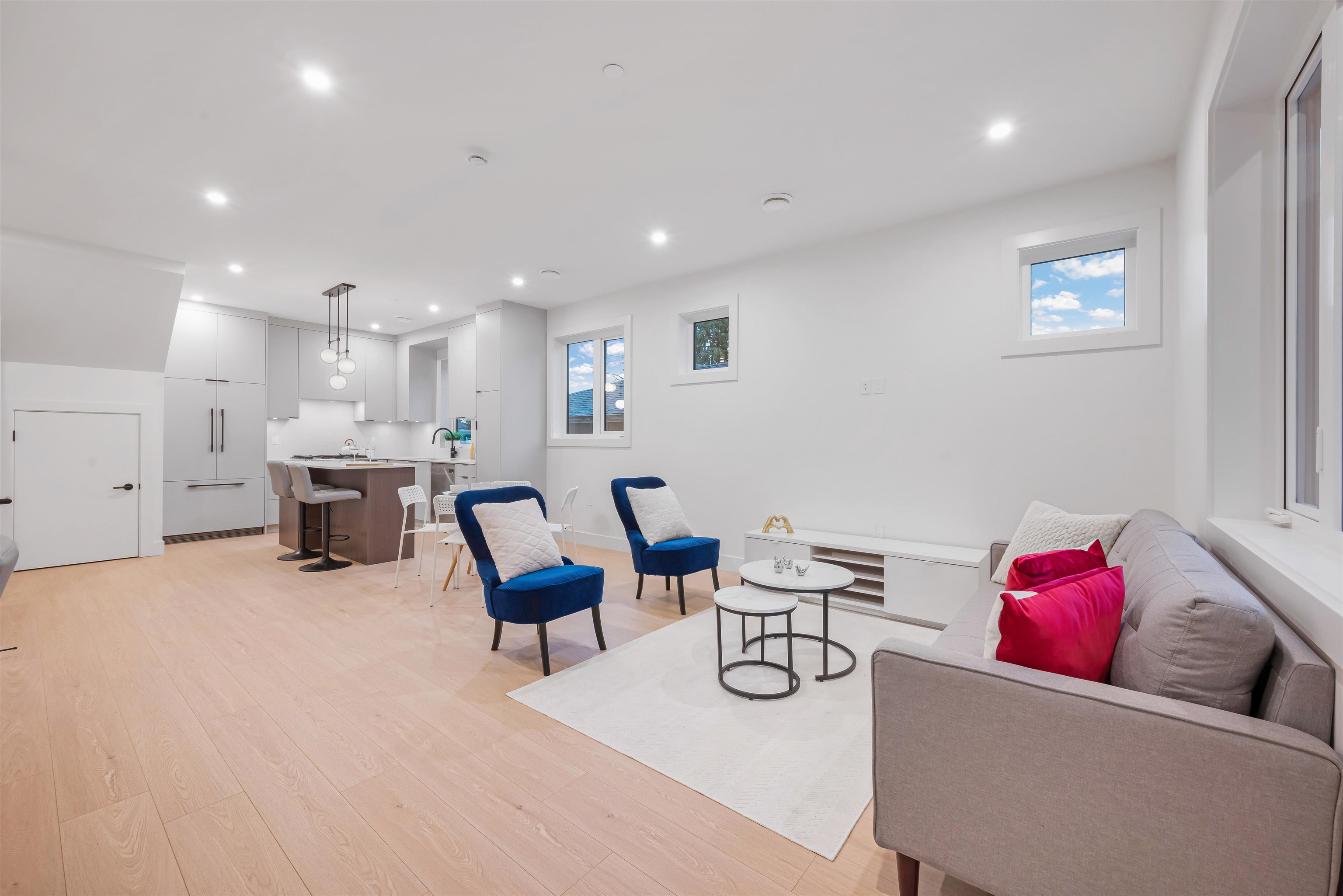 3 5554 CULLODEN STREET, R3095269, BC,