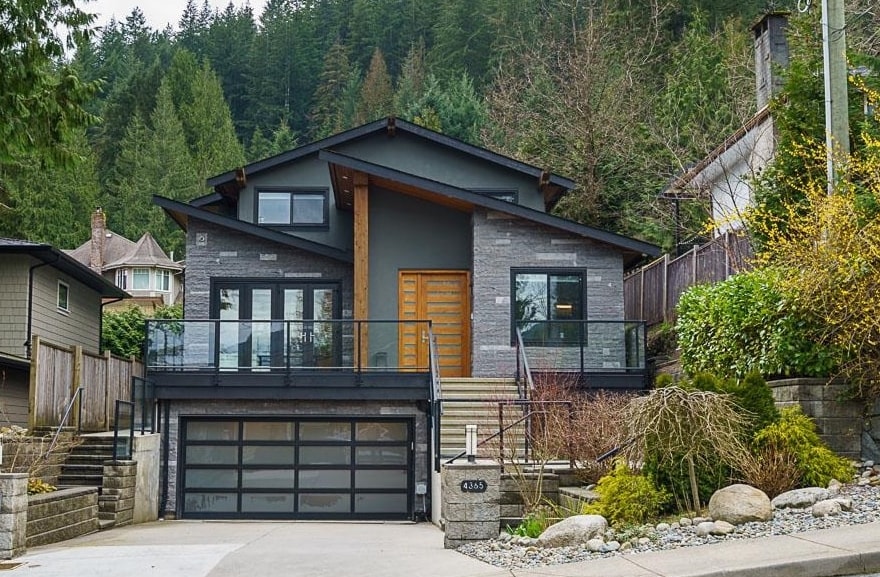 MLS® listing #R3095326 for sale located at 4365 MOUNTAIN HIGHWAY, North Vancouver BC V7K 2K3