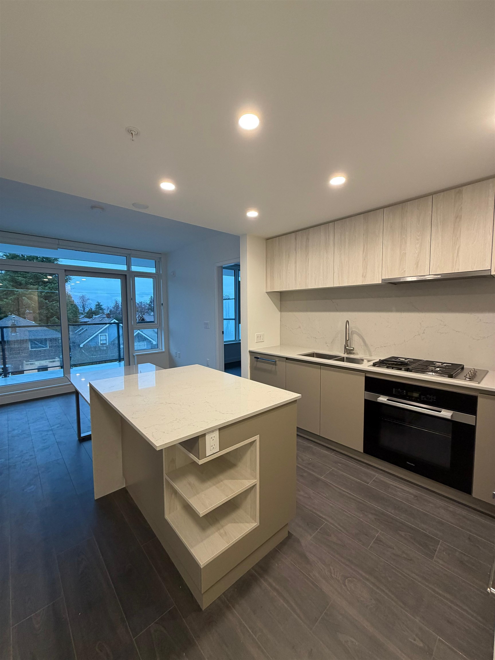 314 1981 MACDONALD STREET, R3095374, BC,