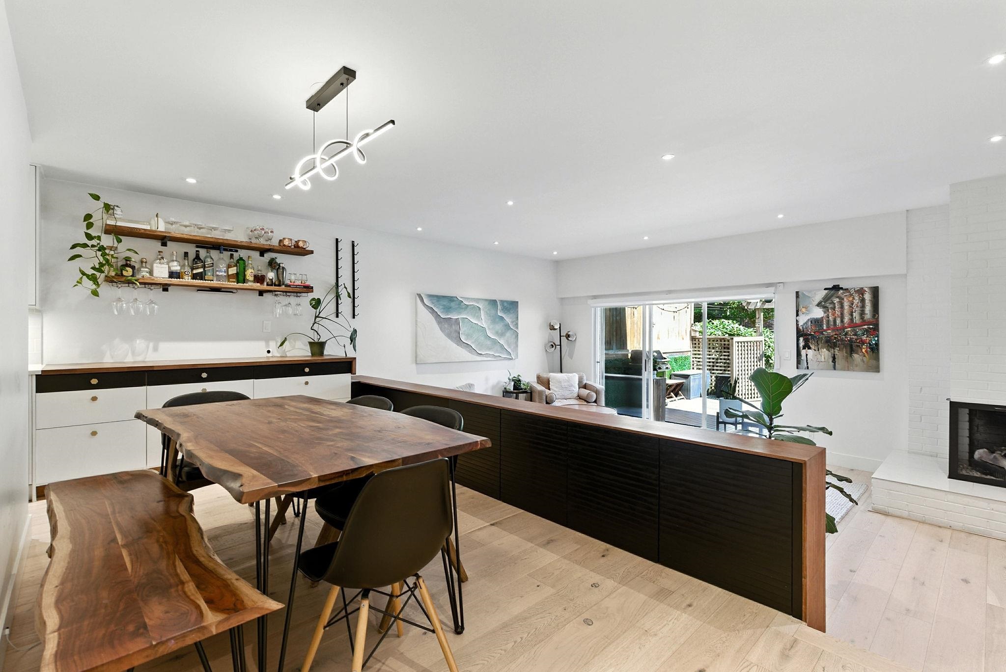 137 3300 CAPILANO ROAD, R3095422, BC,