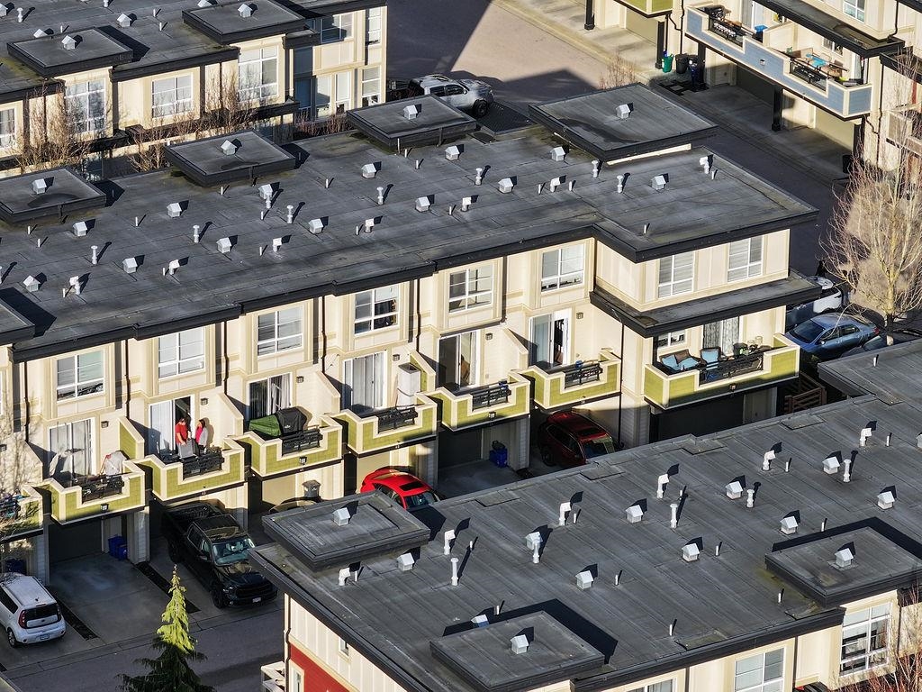 39 19477 72A AVENUE, R3095559, BC,