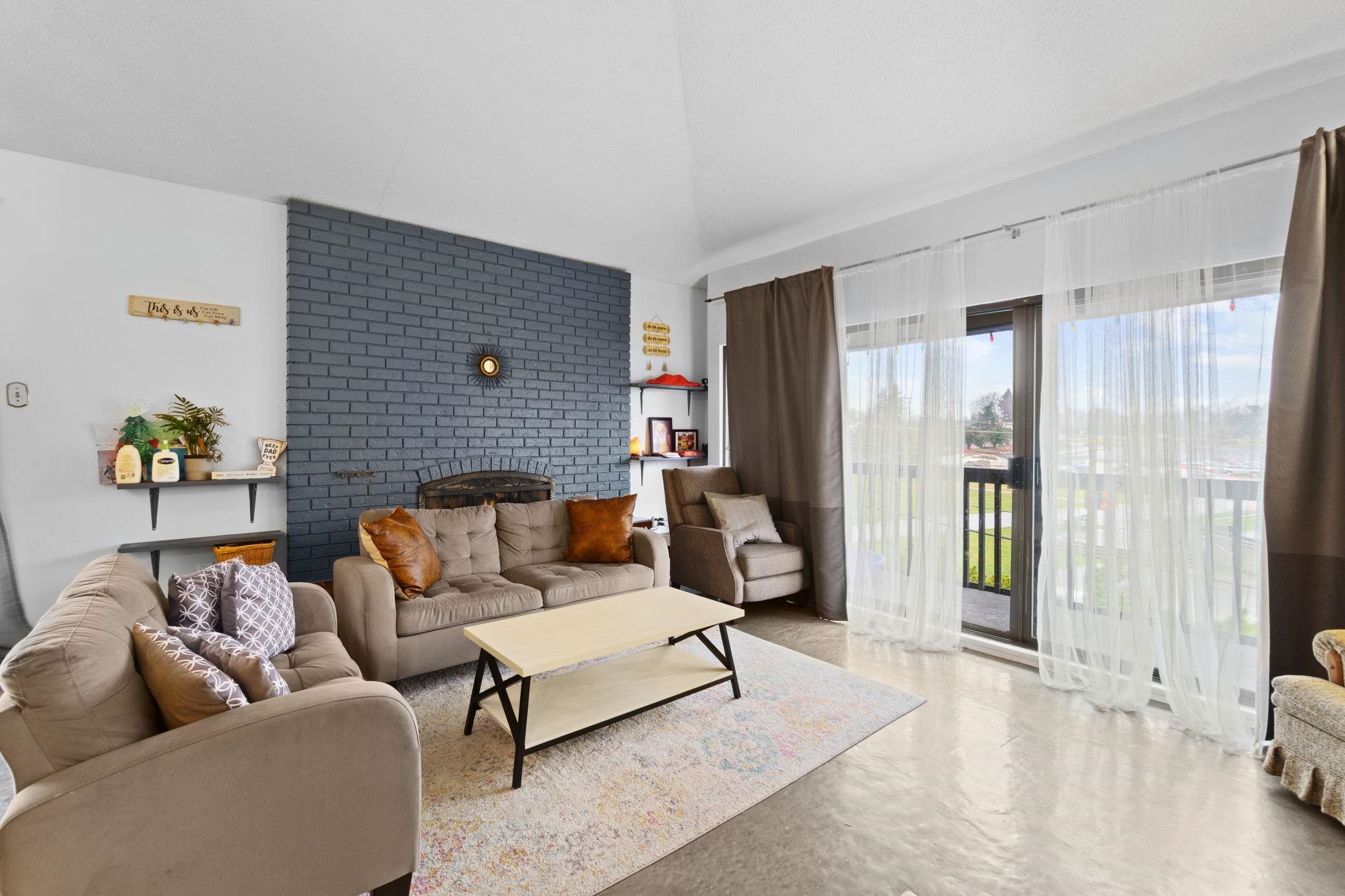 304 720 EIGHTH AVENUE, R3095583, BC,