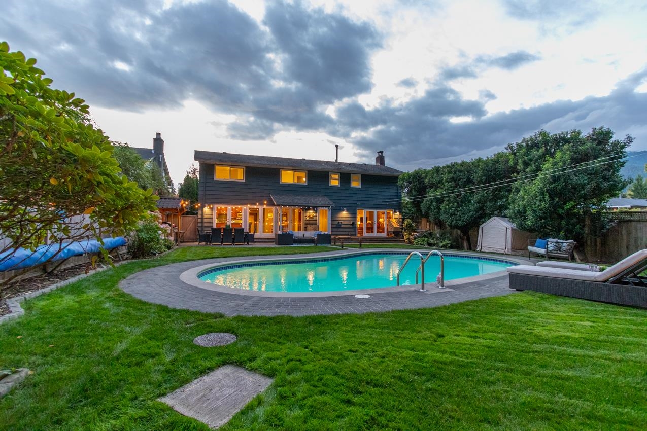 2864 BUSHNELL PLACE, North Vancouver BC V7J 2Y8, R3095696, BC,