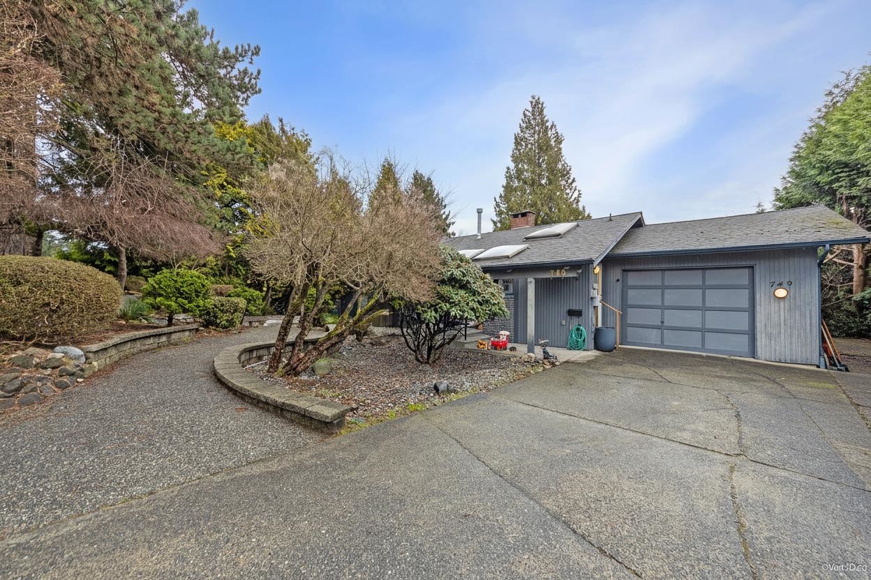 749 CARLETON DRIVE, Port Moody BC V3H 3K7, R3095749, BC,