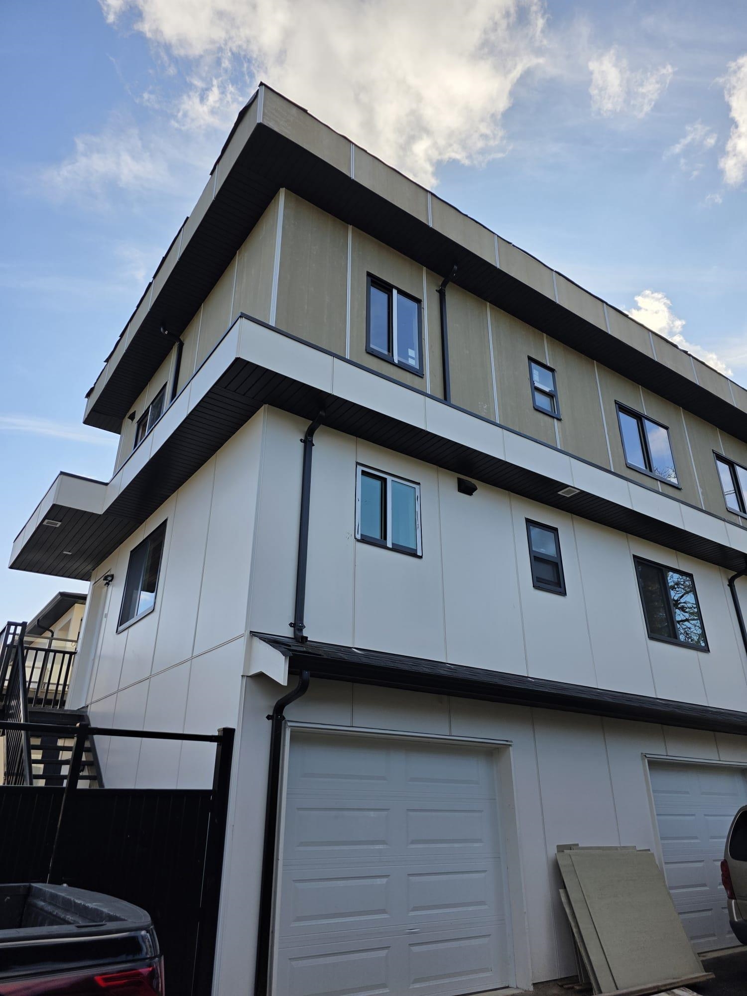 4 6765 KITCHENER STREET, R3095819, BC,