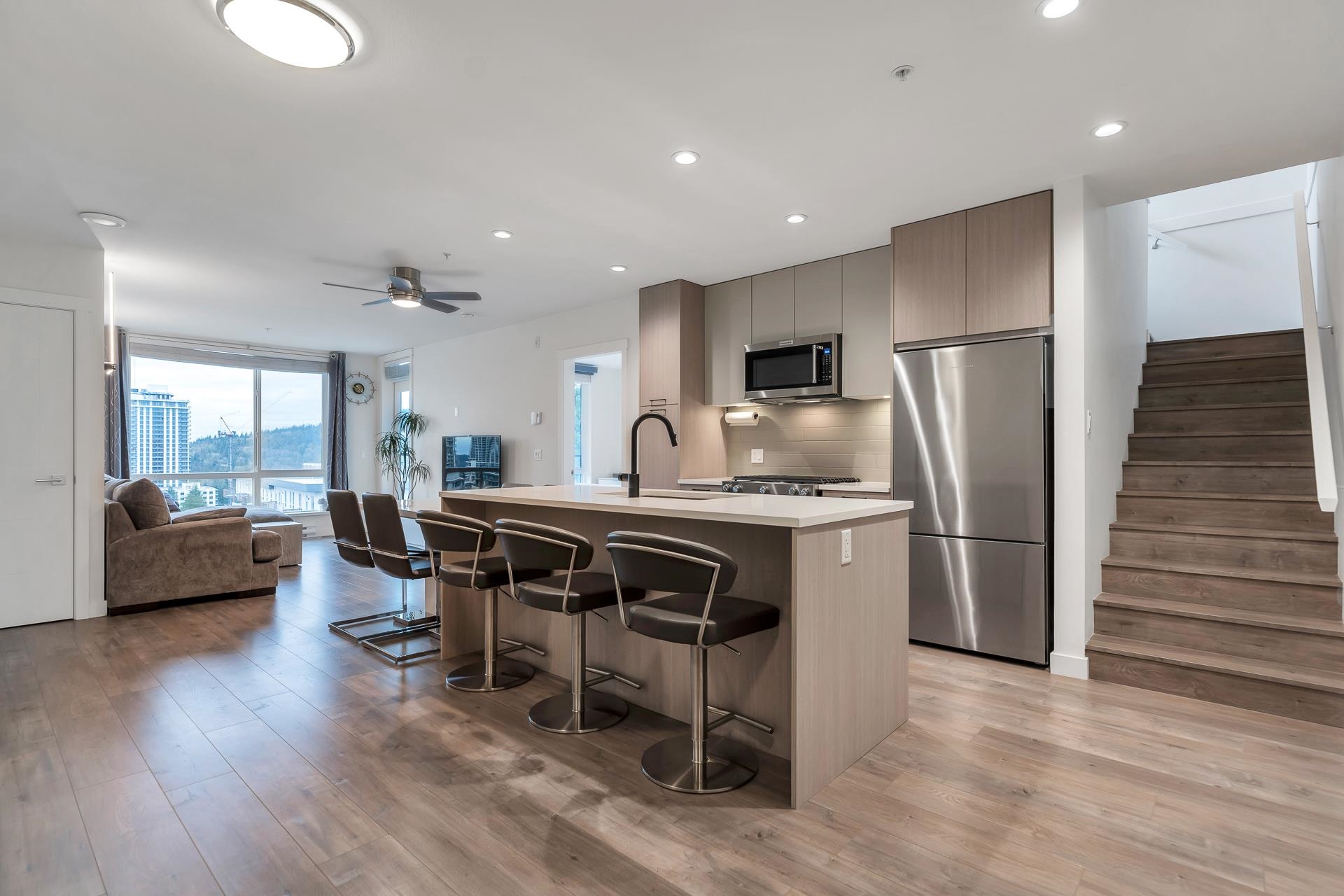 611 707 COMO LAKE AVENUE, R3095951, BC,