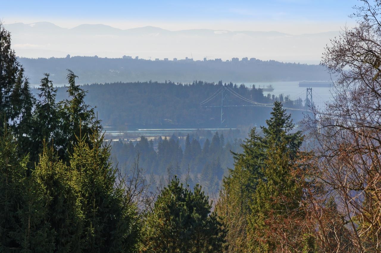 145 E KENSINGTON ROAD, North Vancouver BC V7N 1P2, R3095953, BC,