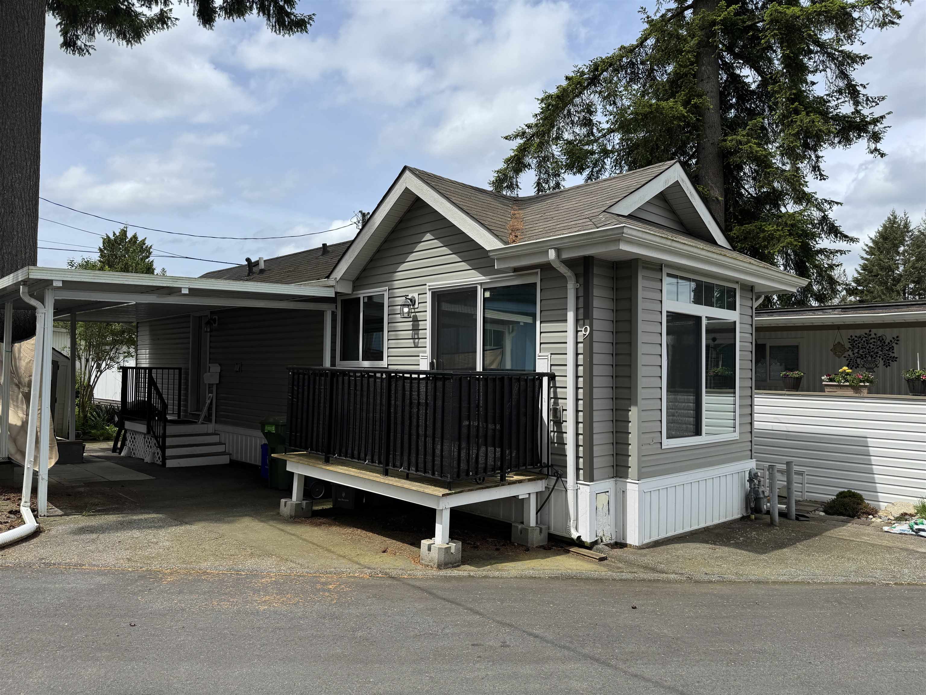 9 24330 FRASER HIGHWAY, R3095982, BC,