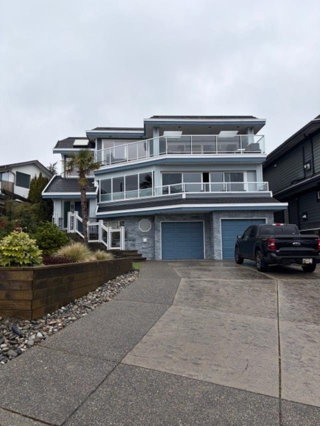 15587 SEMIAHMOO AVENUE, White Rock BC V4B 1V3, R3095985, BC,