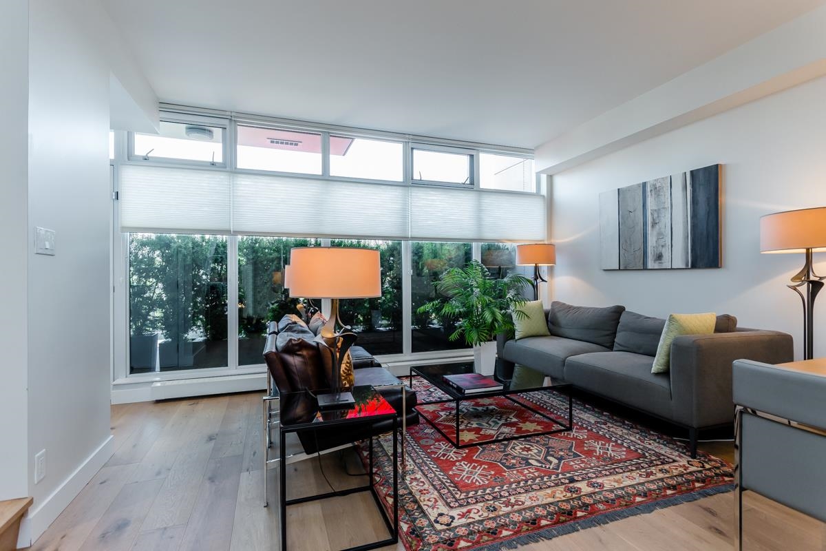 1635 EASTERN AVENUE, North Vancouver BC V7L 0C4, R3096043, BC,