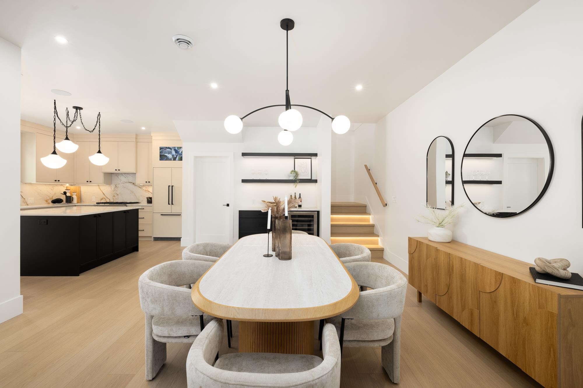 102 646 GIRARD AVENUE, R3096241, BC,