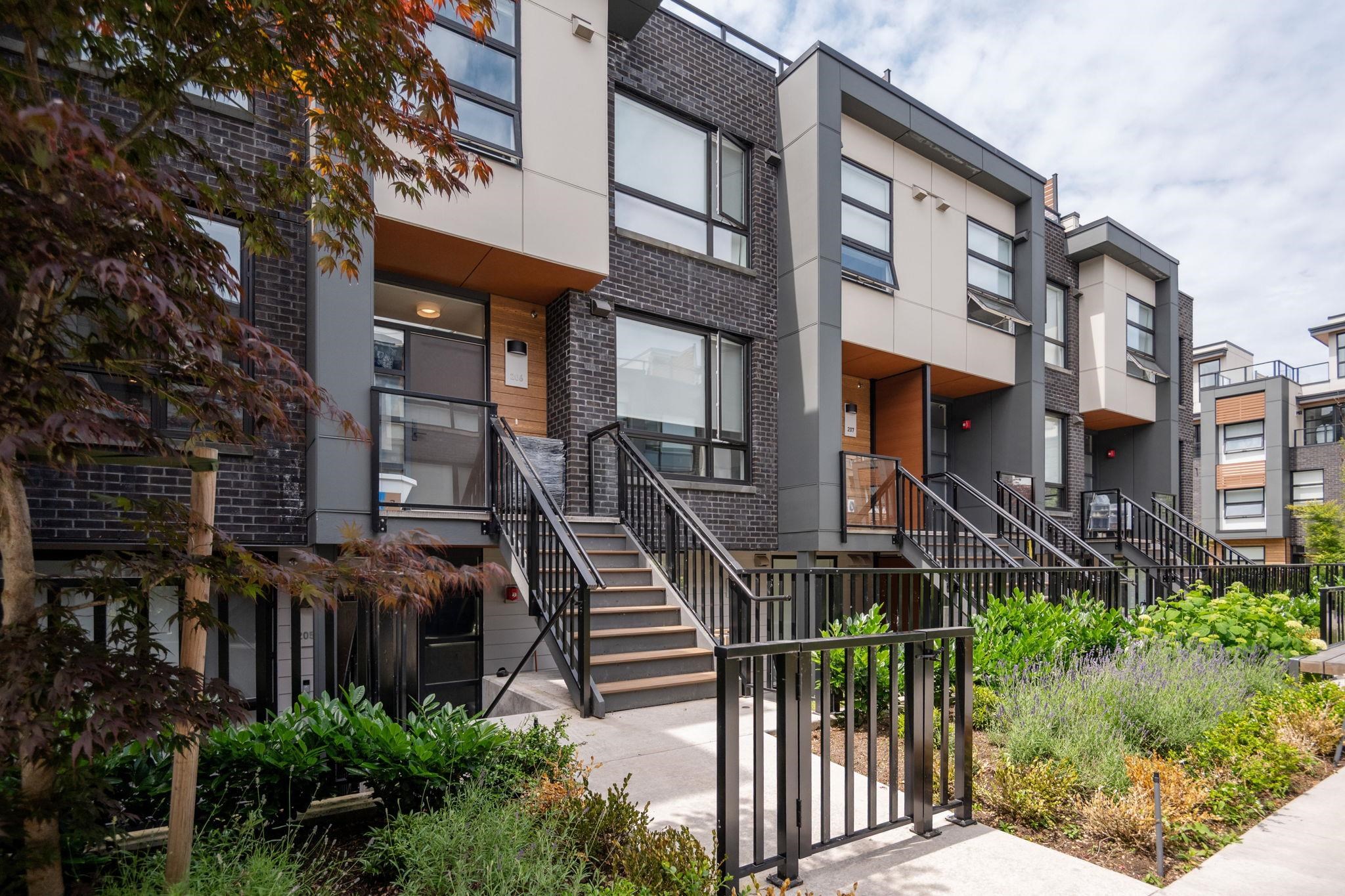 206 6085 IRMIN STREET, R3096281, BC,