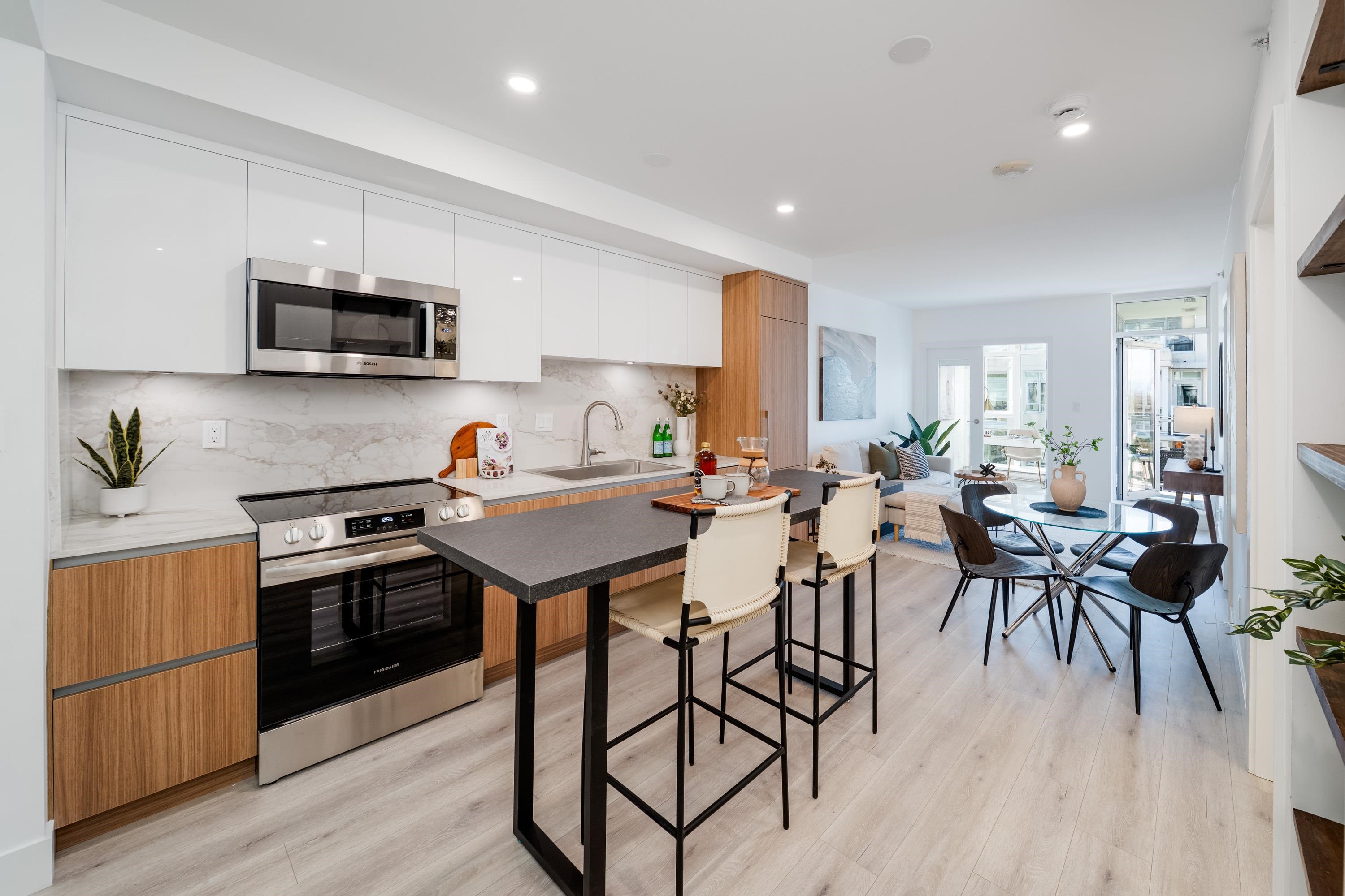 607 2228 BROADWAY, R3096314, BC,