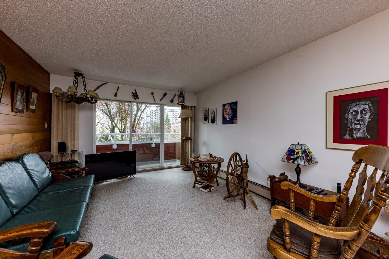 302 250 1ST STREET, R3096397, BC,