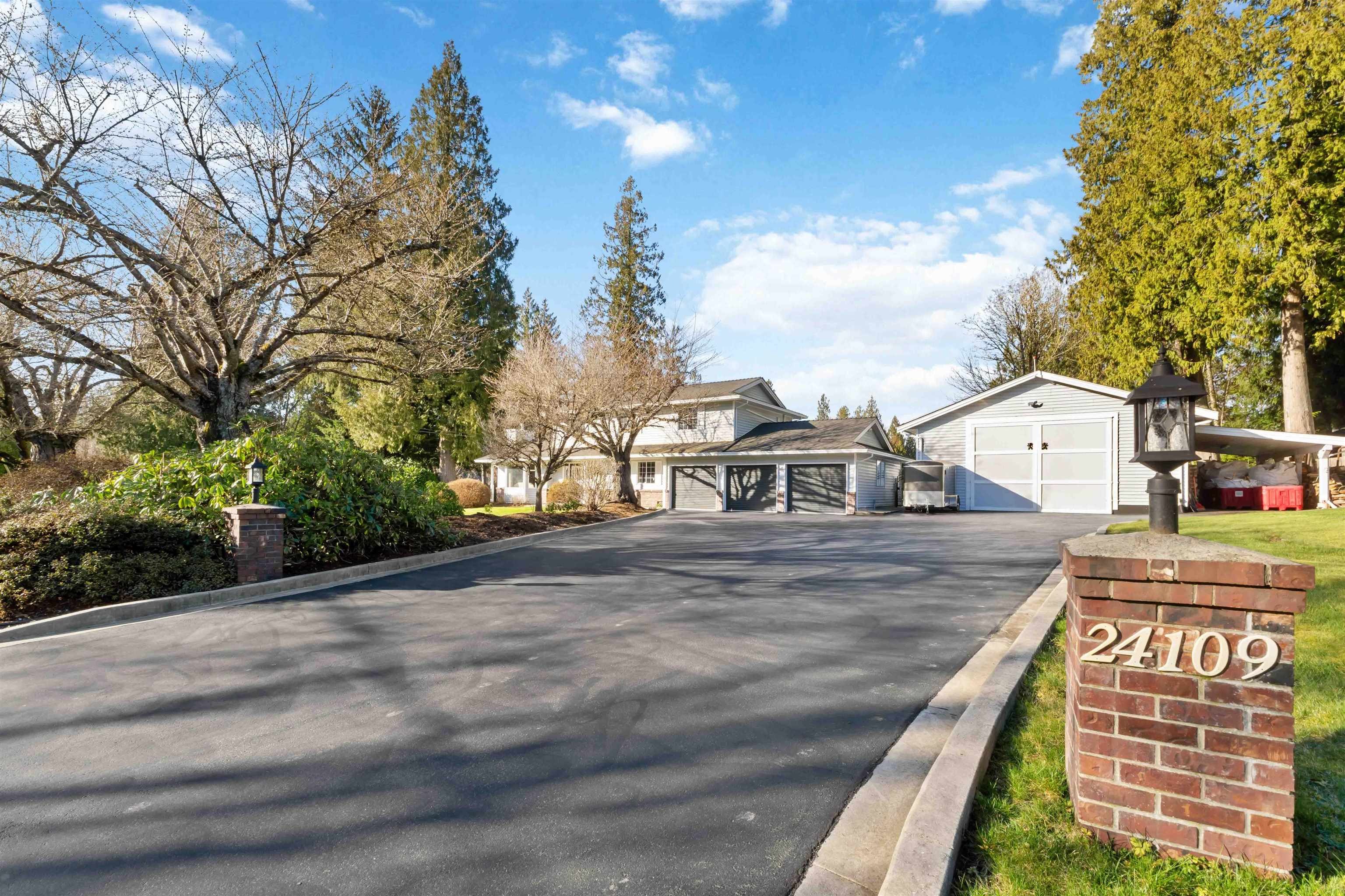 24109 124 AVENUE, Maple Ridge BC V4R 1N3, R3096414, BC,