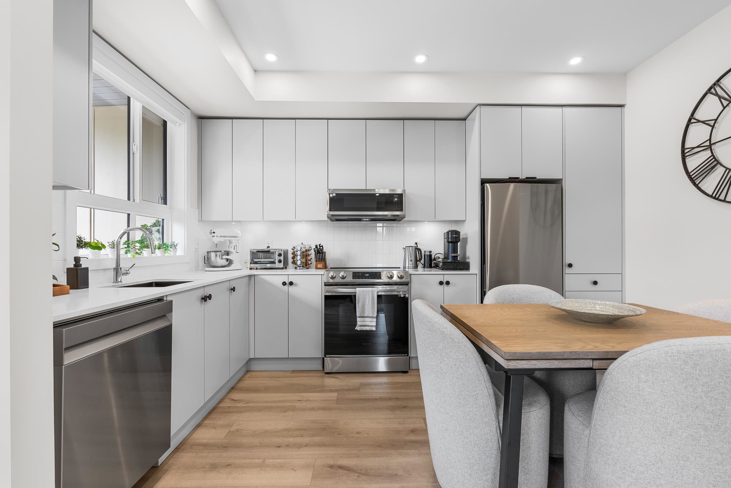 312 45505 CAMPUS DRIVE, R3096430, BC,