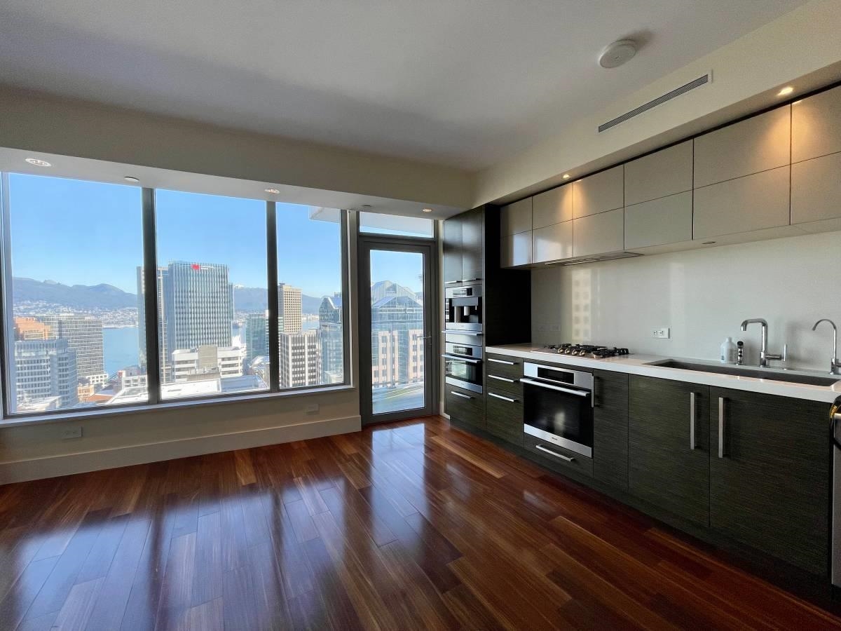 23** 667 HOWE STREET, R3096465, BC,