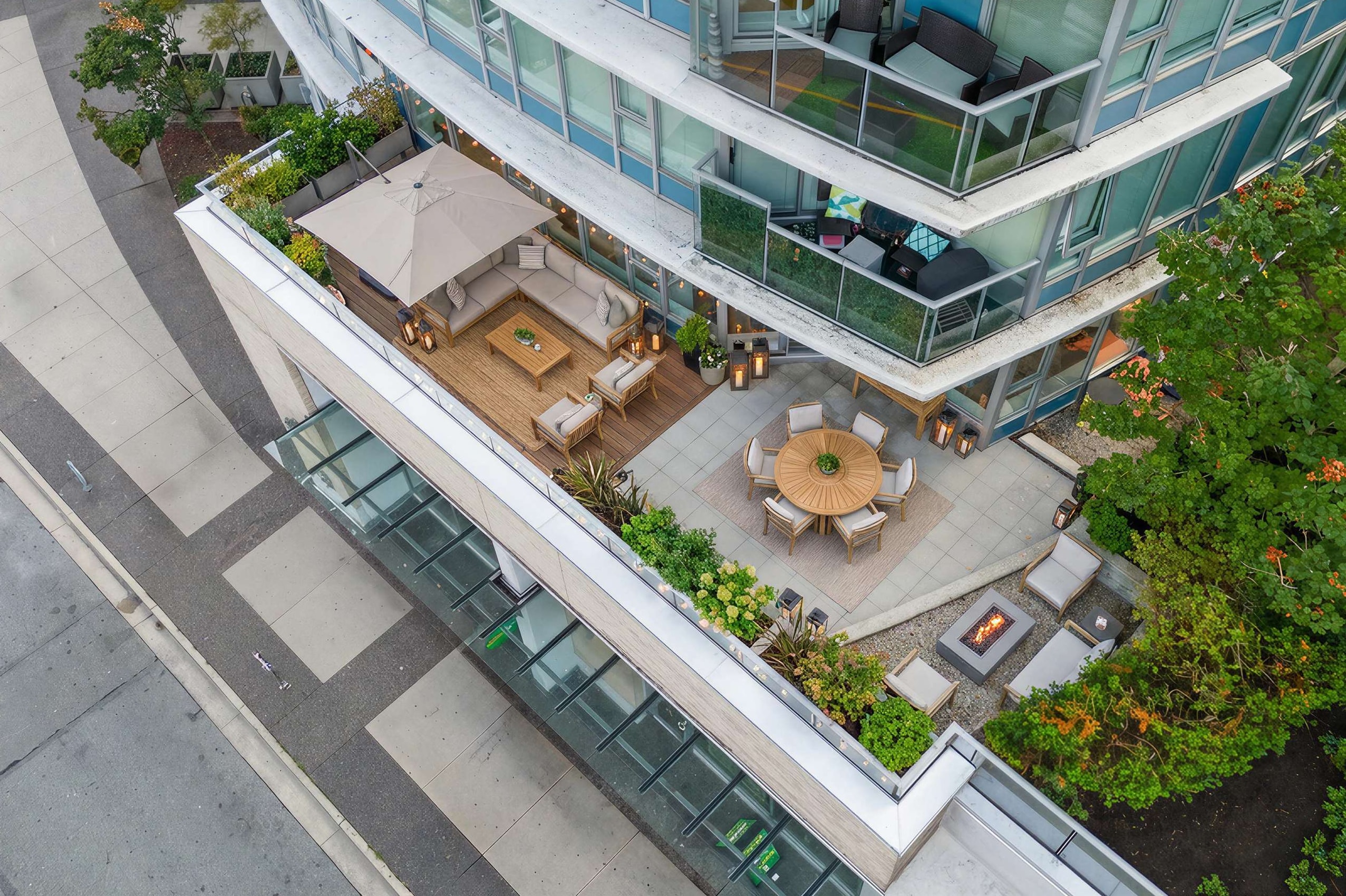 202 689 ABBOTT STREET, R3096549, BC,