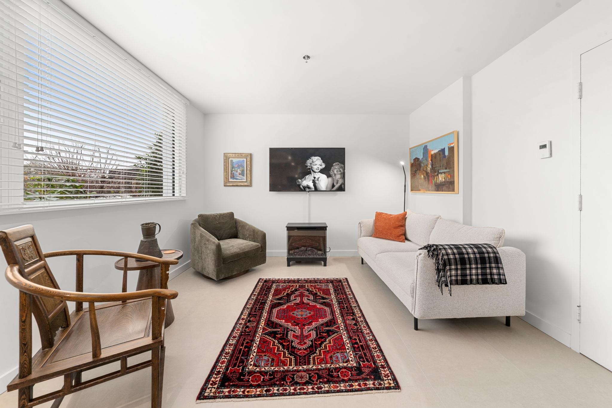 101A 460 14TH STREET, R3096602, BC,