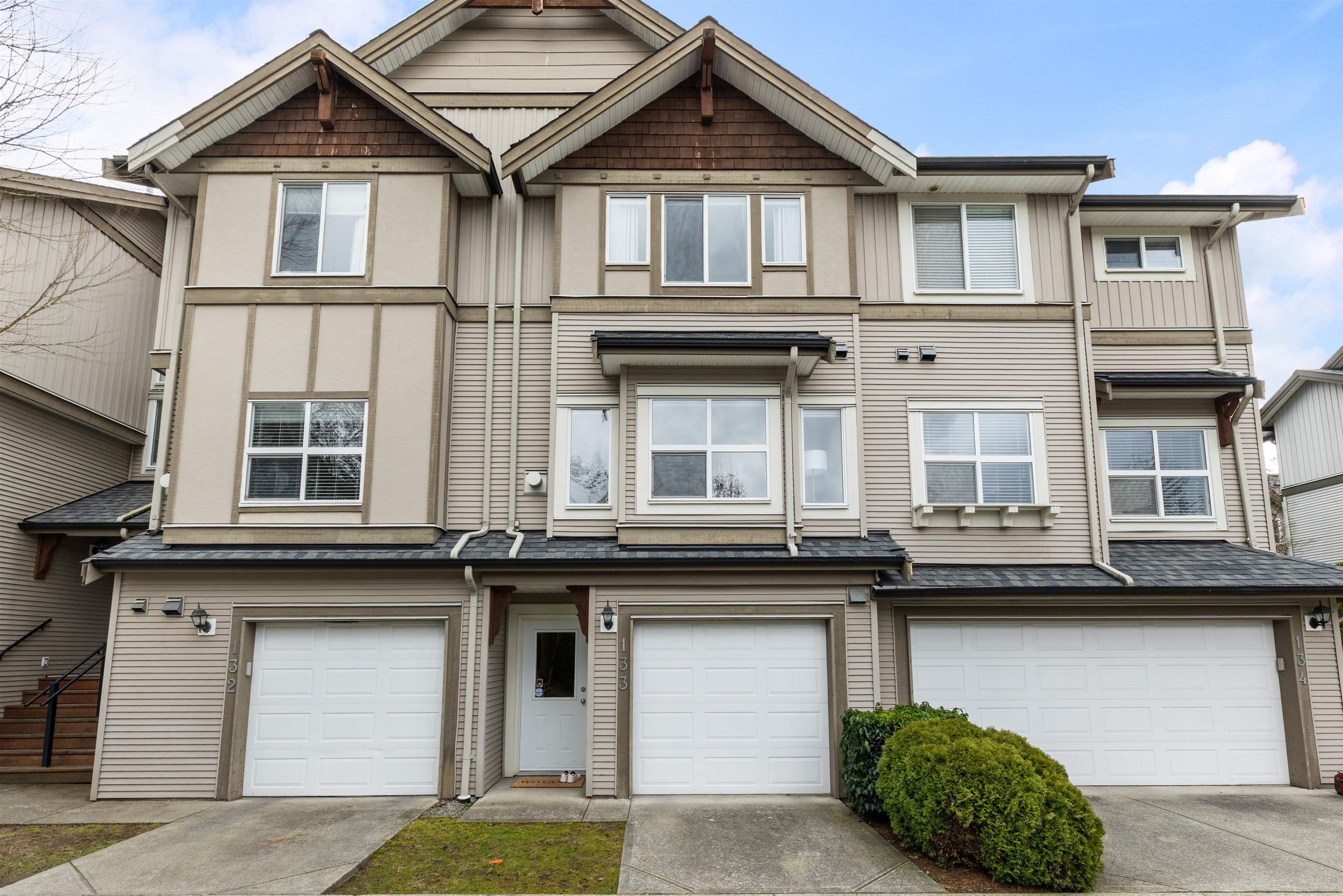 133 1055 RIVERWOOD GATE, R3096717, BC,