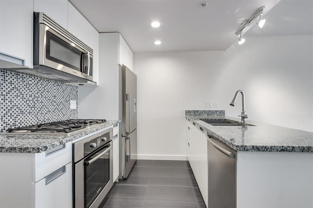 768 2080 BROADWAY, R3096757, BC,