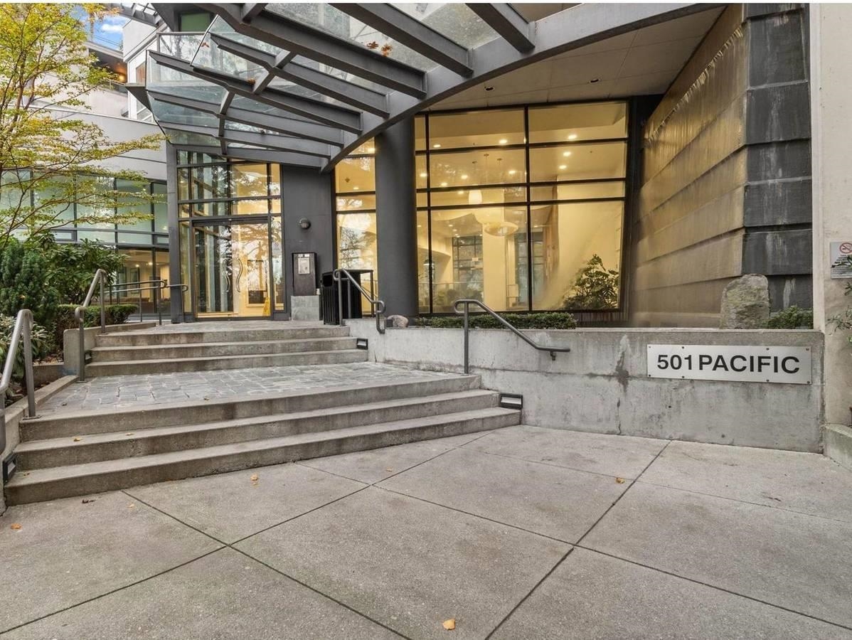205 501 PACIFIC BOULEVARD, R3096829, BC,