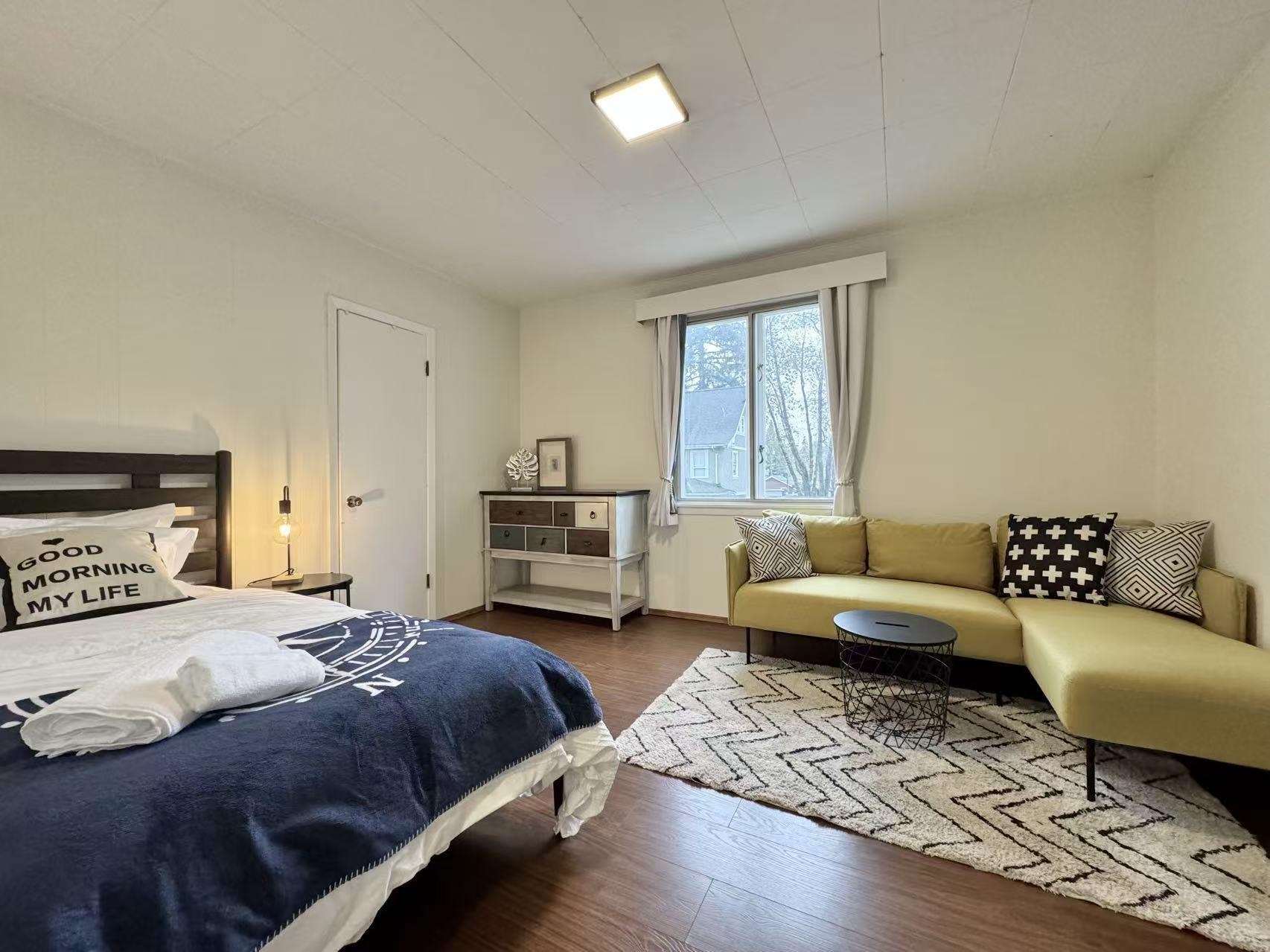 1336 E 11 AVENUE, Vancouver BC V5N 1Y5, R3097209, BC,