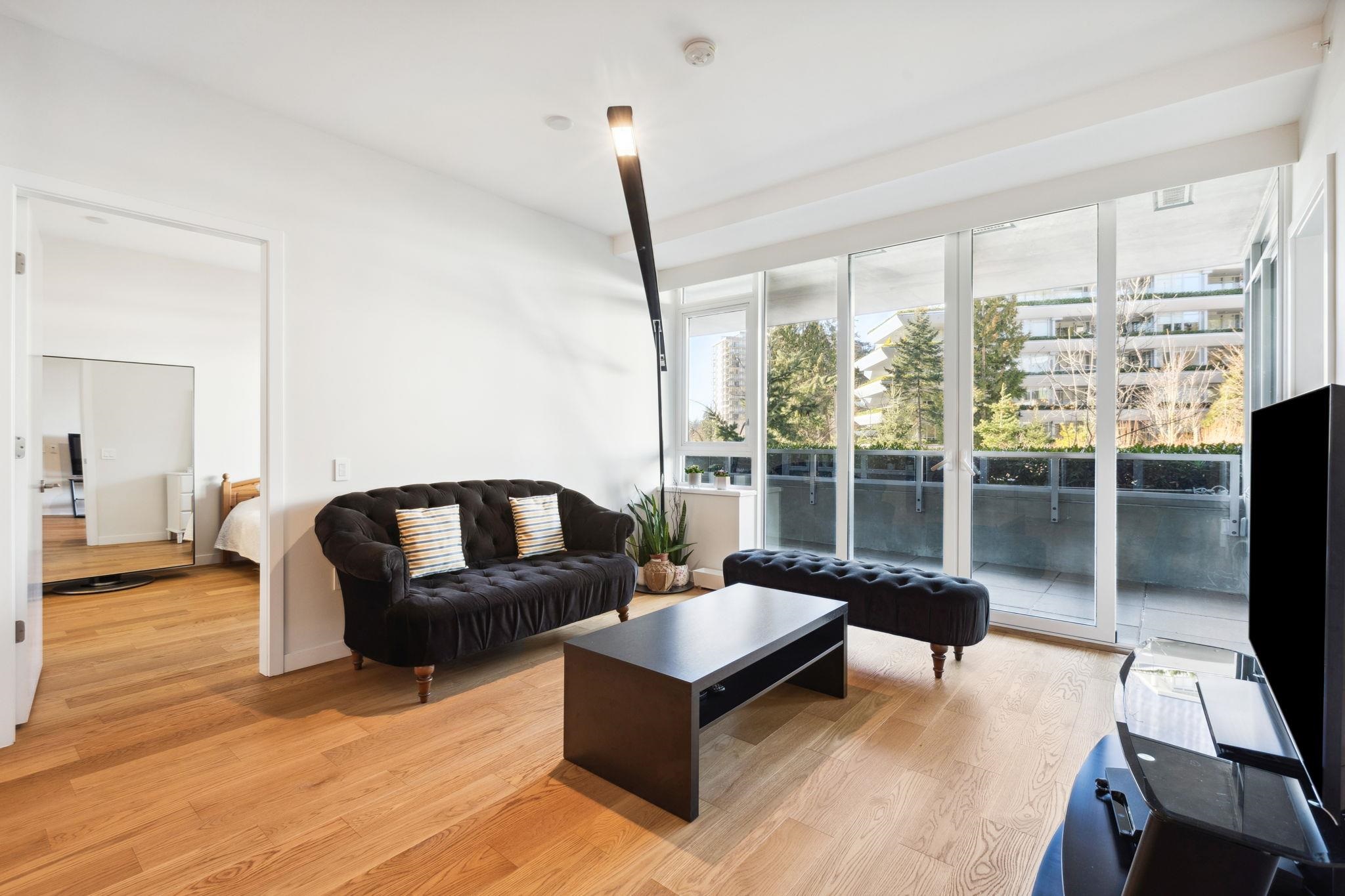 204 788 ARTHUR ERICKSON PLACE, R3097382, BC,