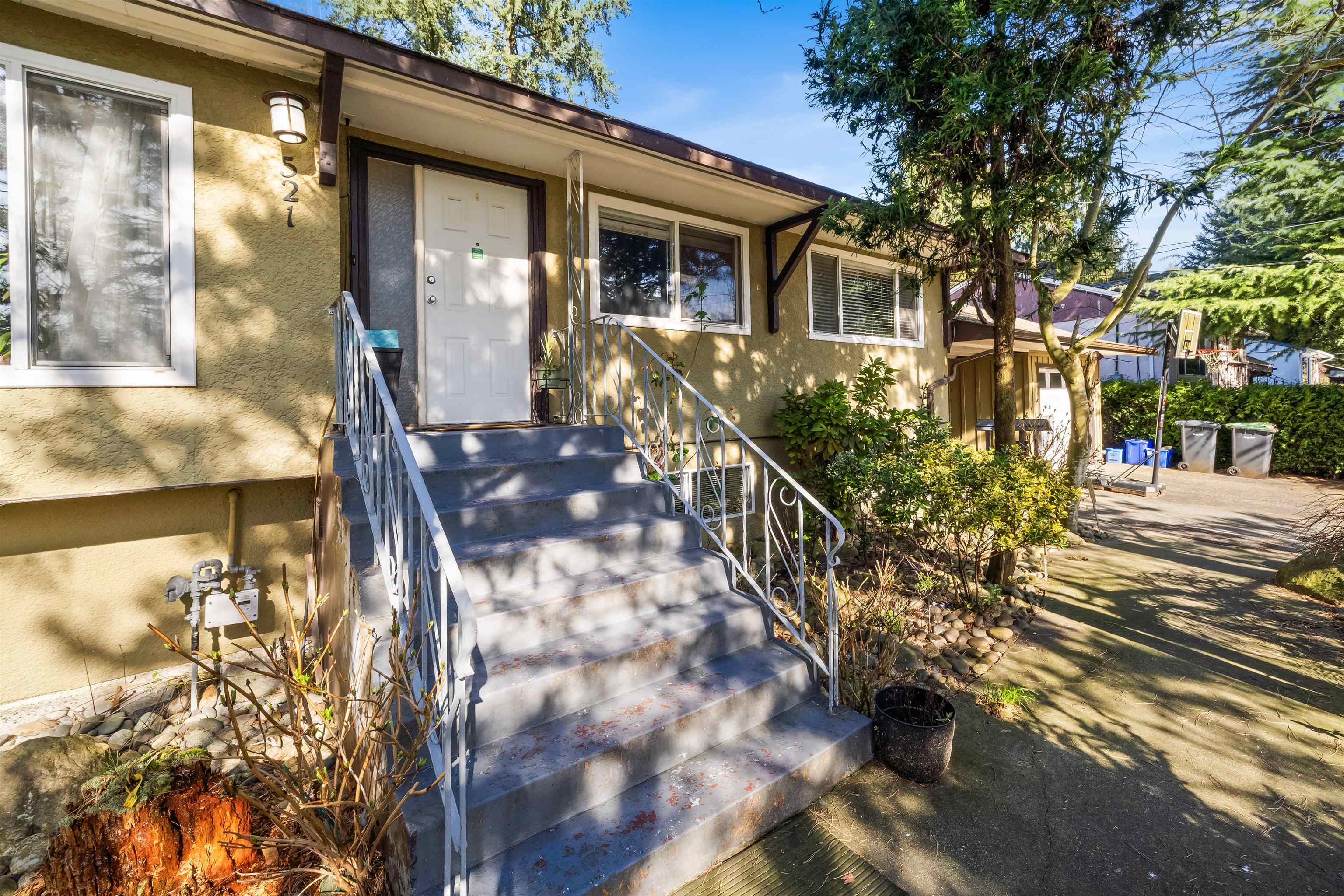 521 BROOKMERE AVENUE, Coquitlam BC V3J 1W8, R3097578, BC,