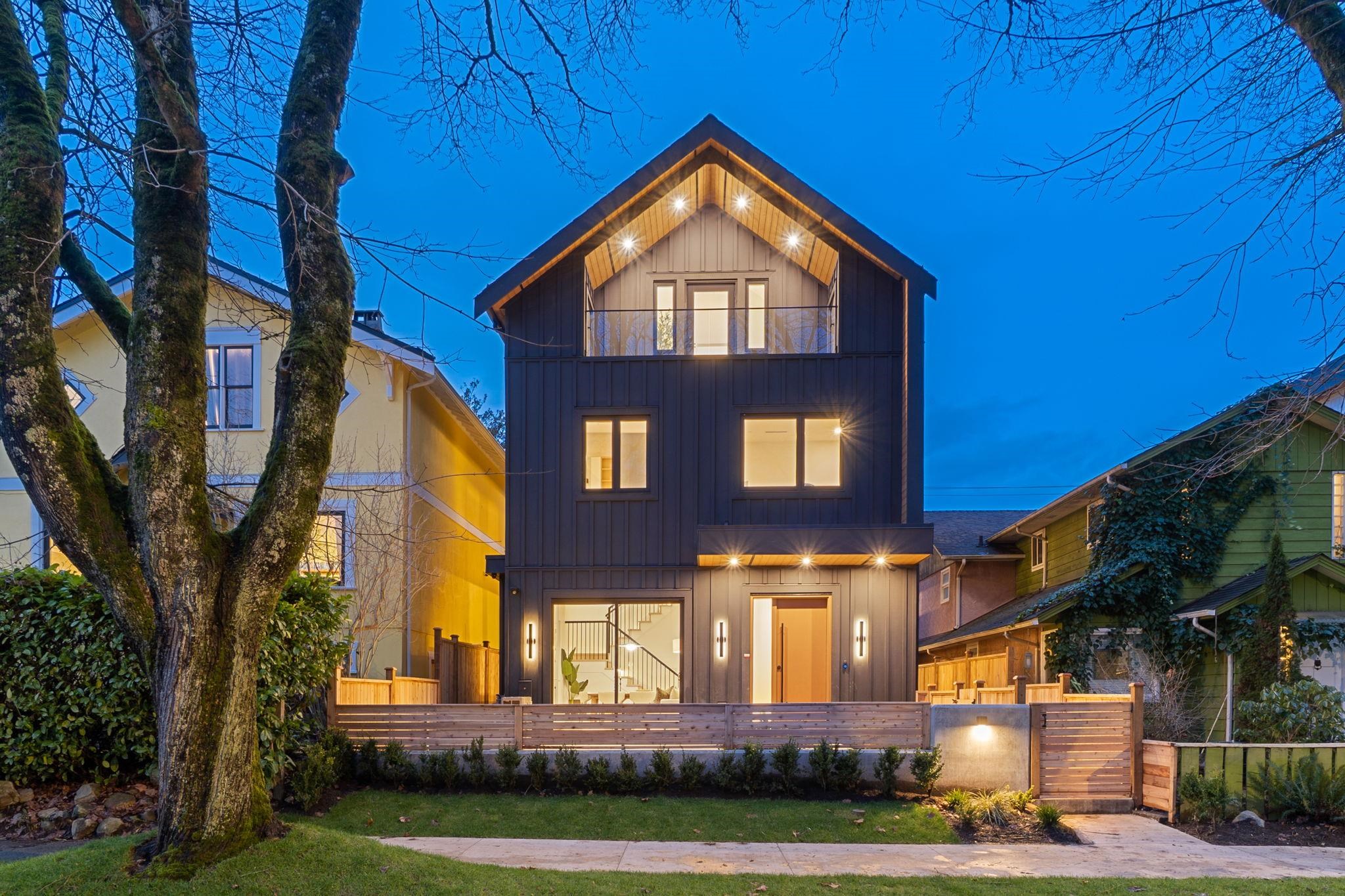 2 1945 13TH AVE AVENUE, R3097742, BC,