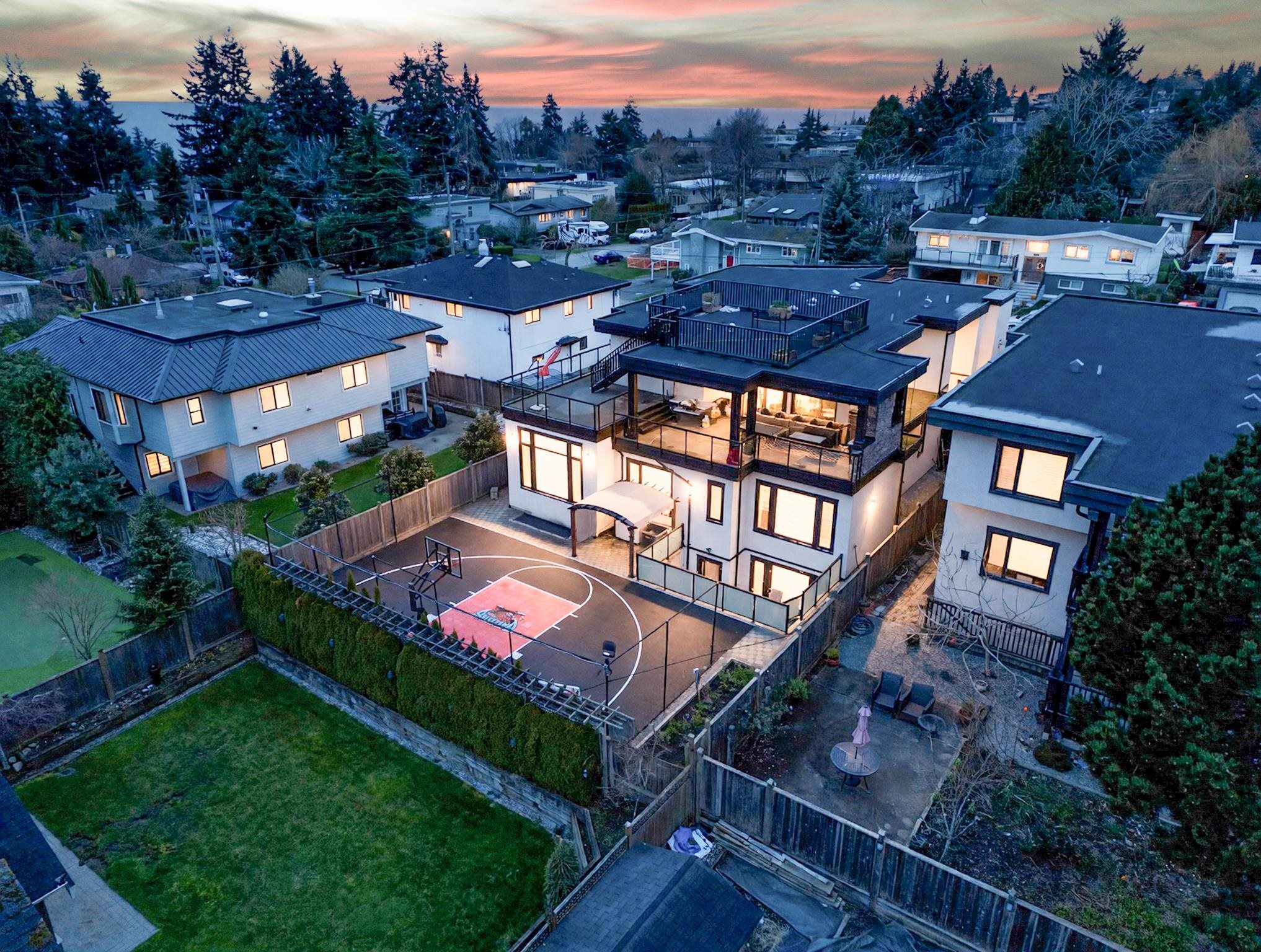 MLS® listing #R3097964 for sale located at 1126 STEVENS STREET, White Rock BC V4B 4X8