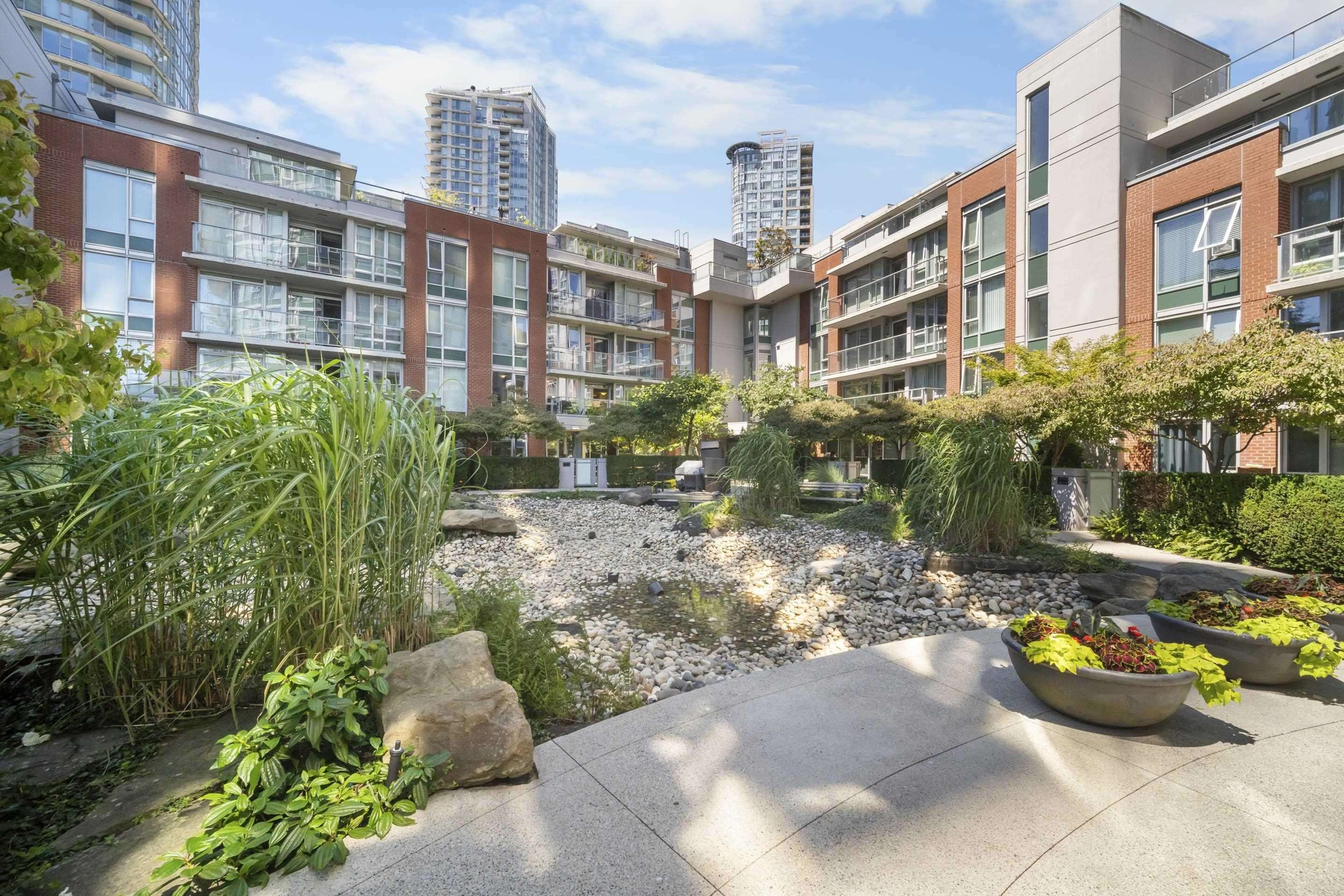 501 618 ABBOTT STREET, R3098058, BC,