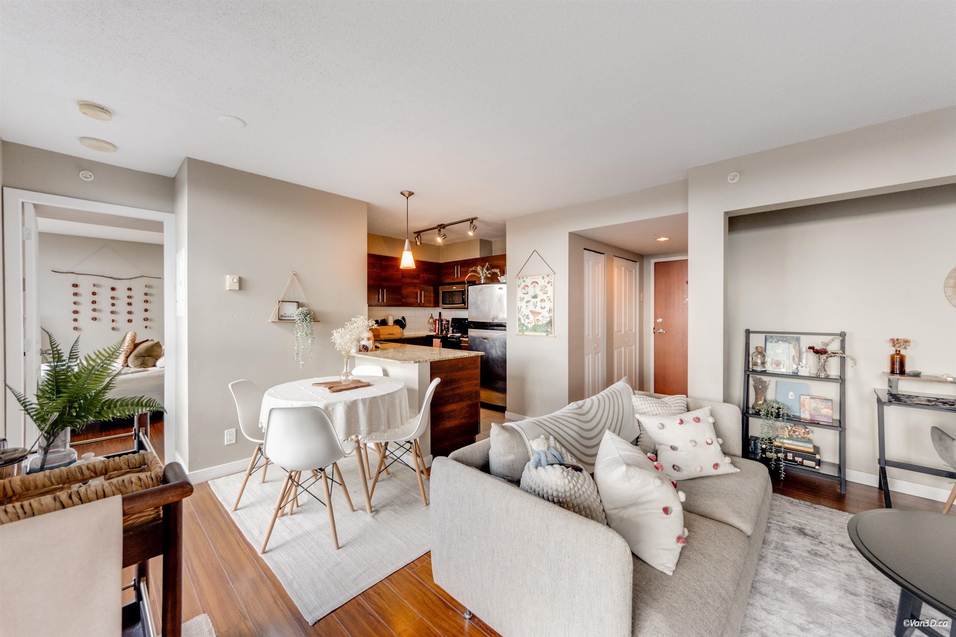 1002 814 ROYAL AVENUE, R3098214, BC,