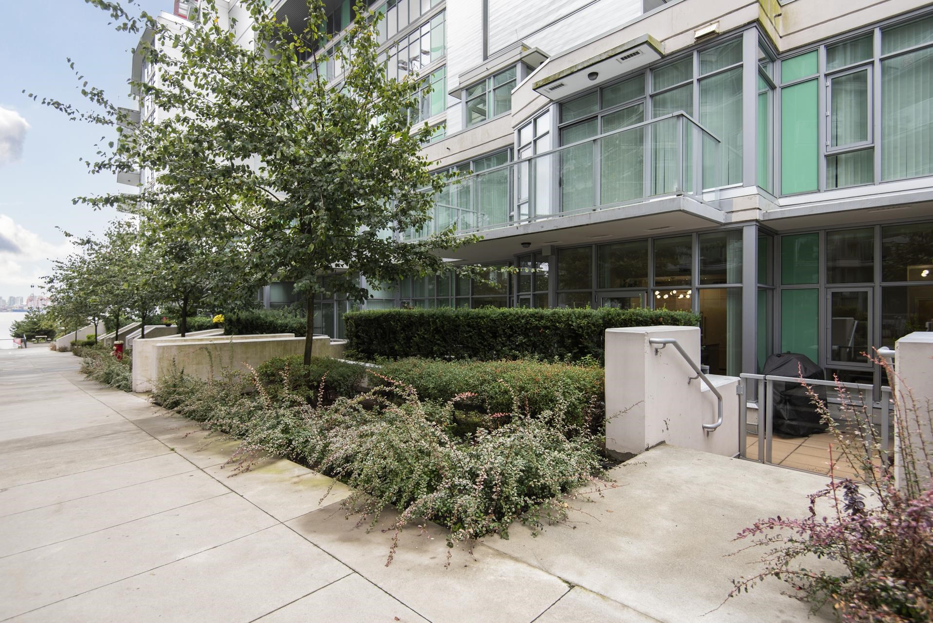 112 185 VICTORY SHIP WAY, R3098286, BC,