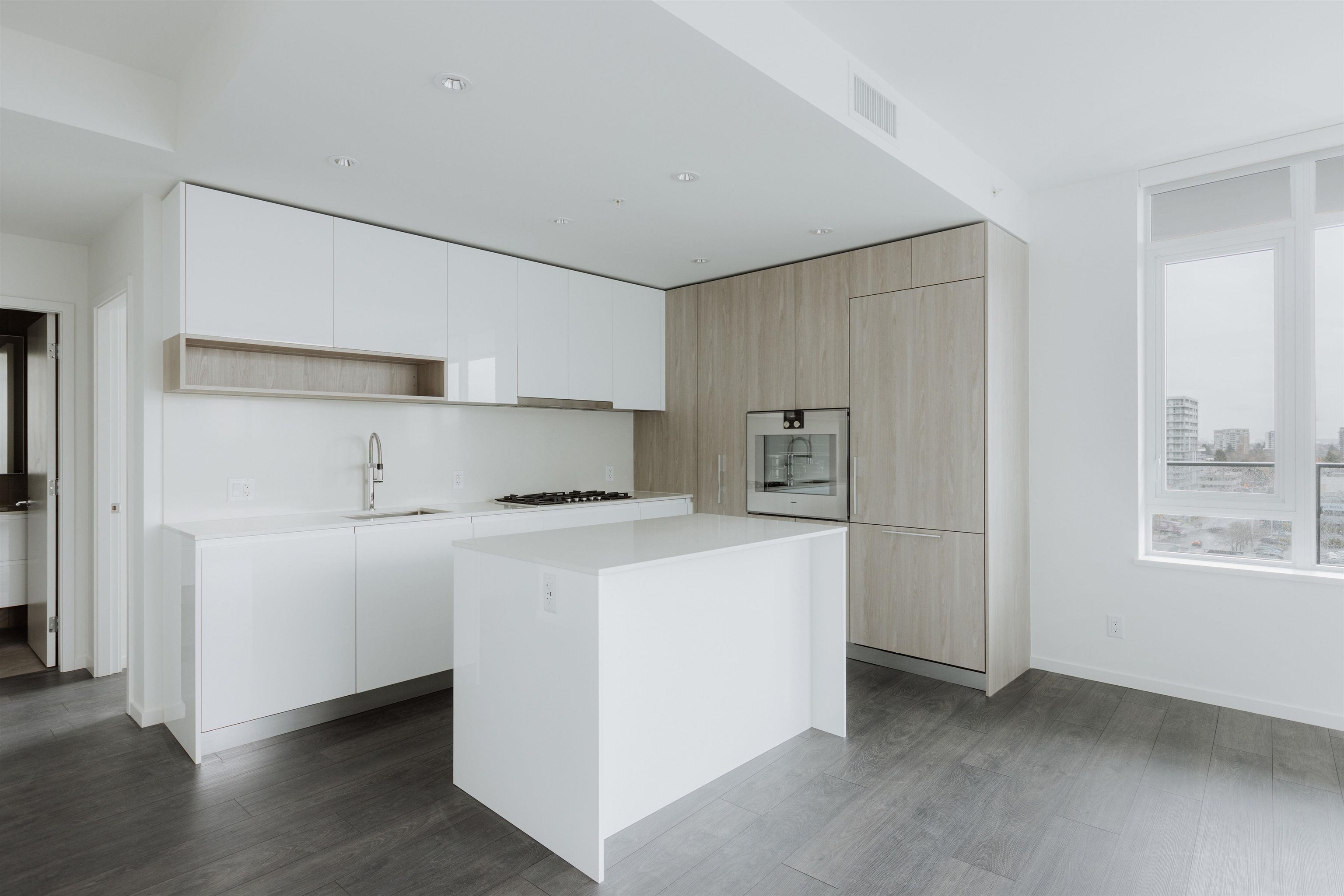 819 6300 MINORU BOULEVARD, R3098398, BC,