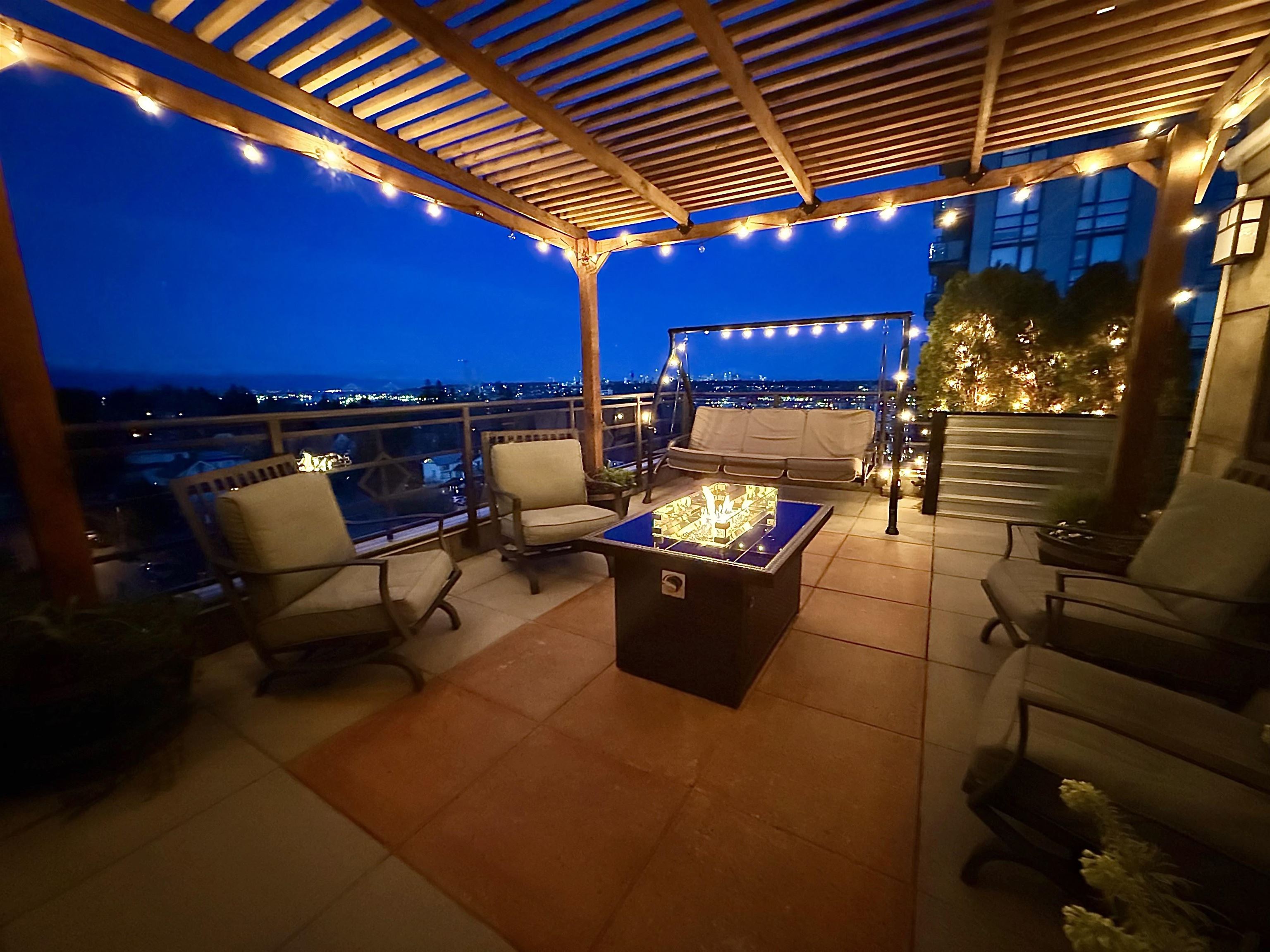 802 306 SIXTH STREET, R3098479, BC,