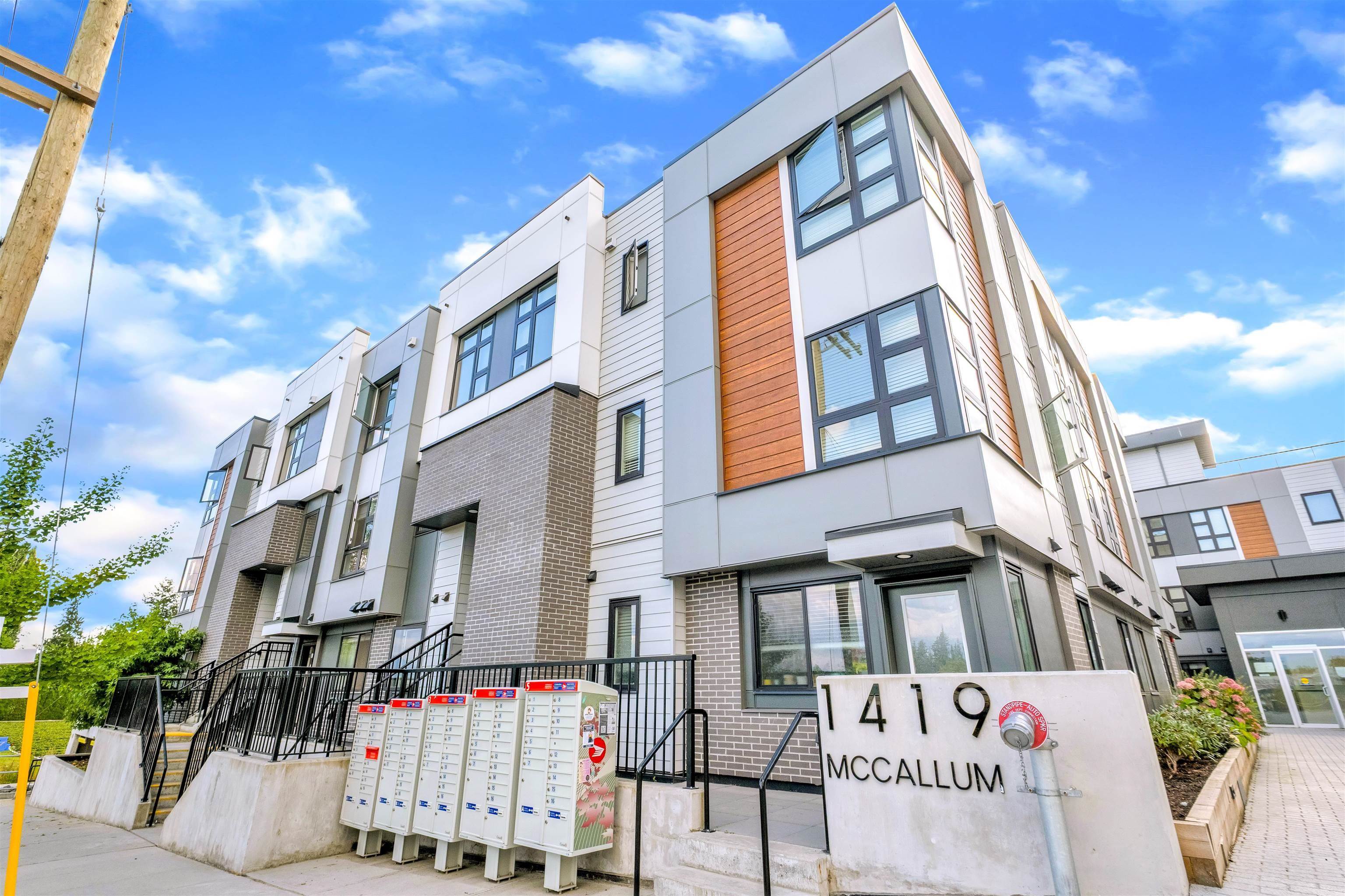 64 1419 MCCALLUM ROAD, R3098611, BC,