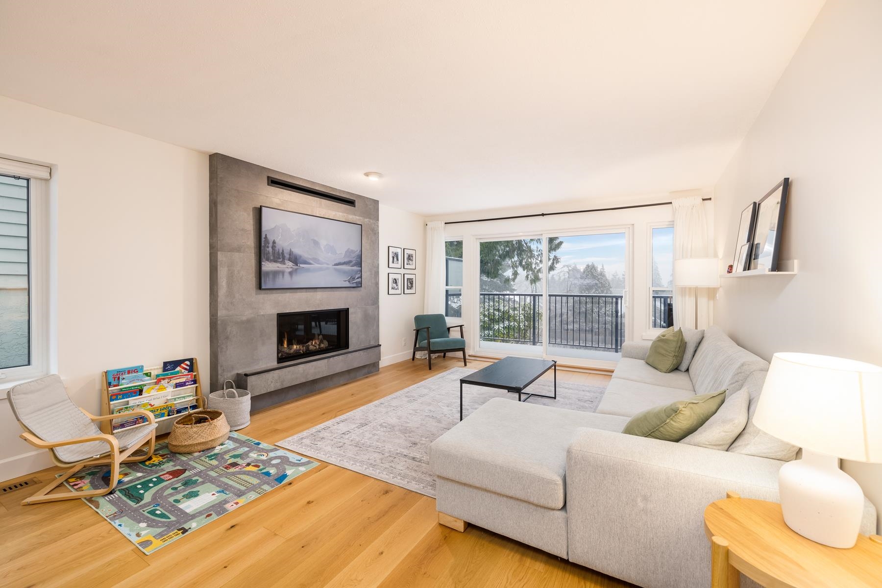 3985 FRAMES PLACE, North Vancouver BC V7G 2M5, R3098776, BC,