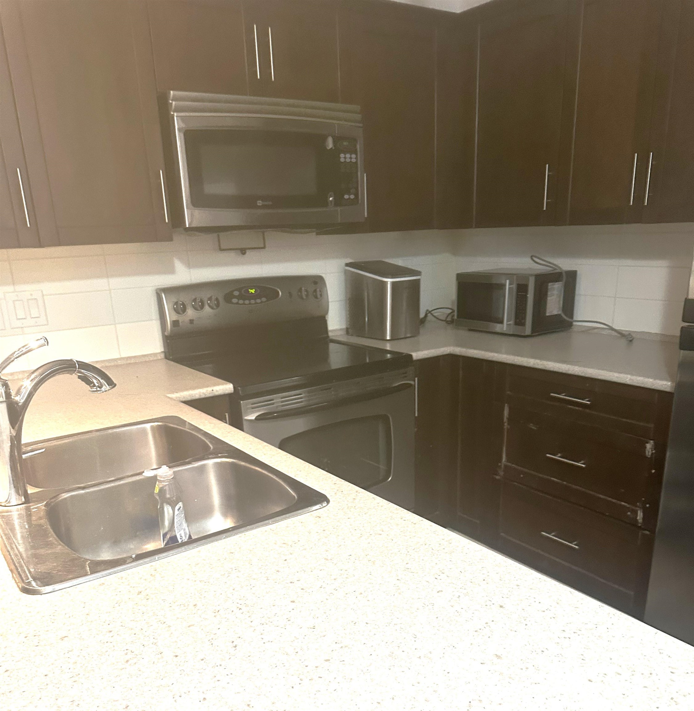 301 46289 YALE ROAD, R3098871, BC,