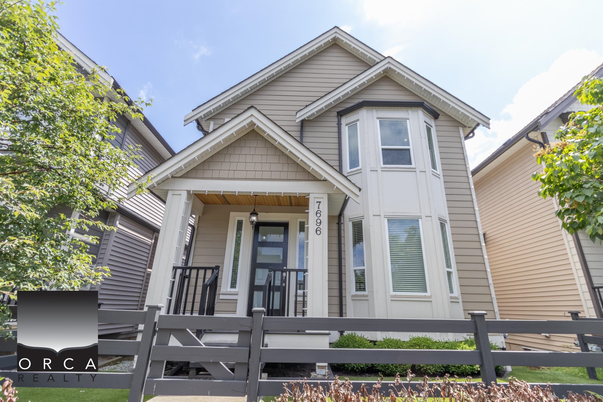 7696 211 STREET STREET, Langley BC V2Y 0W5, R3098885, BC,