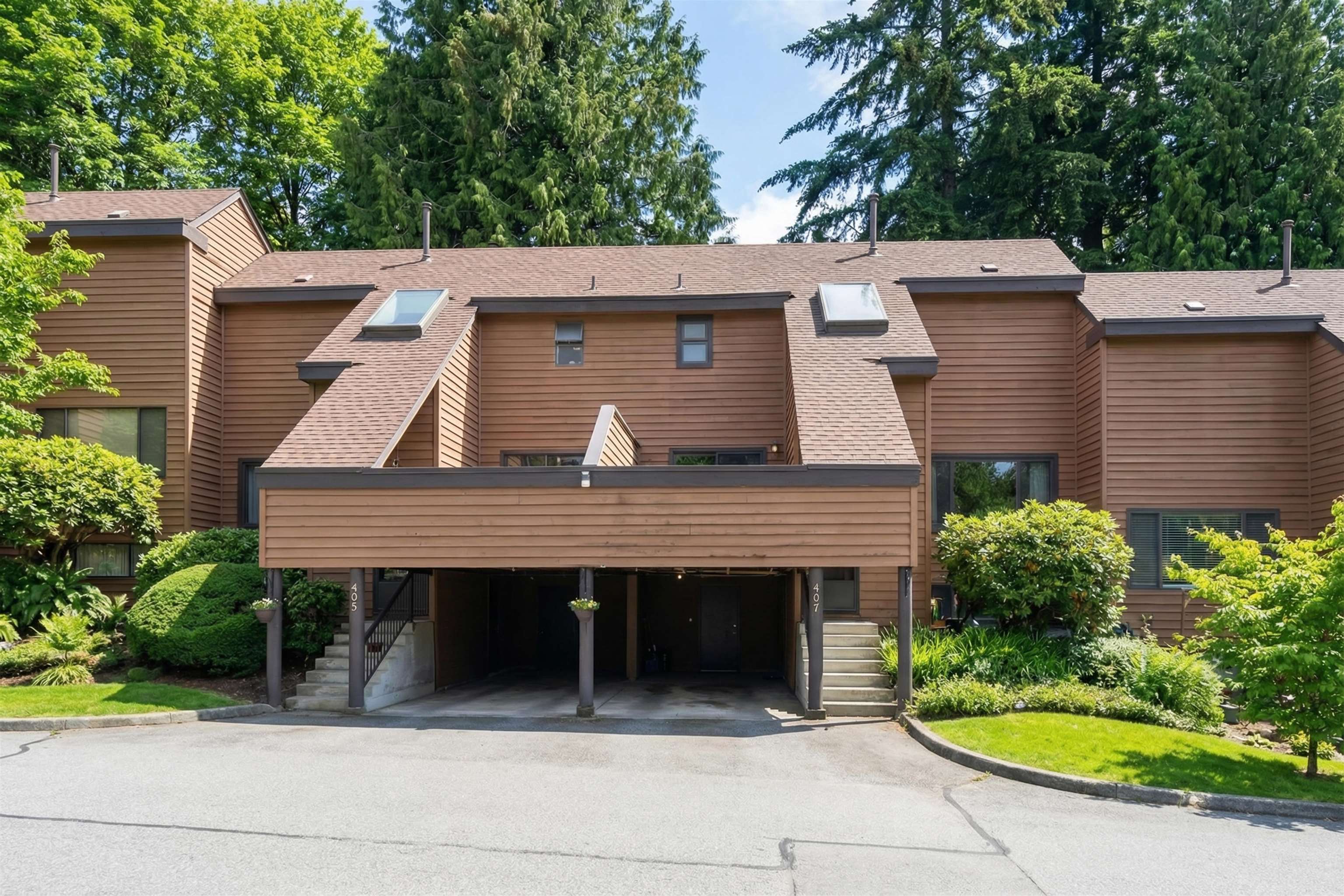407 CAMBRIDGE WAY, Port Moody BC V3H 3V1, R3098902, BC,