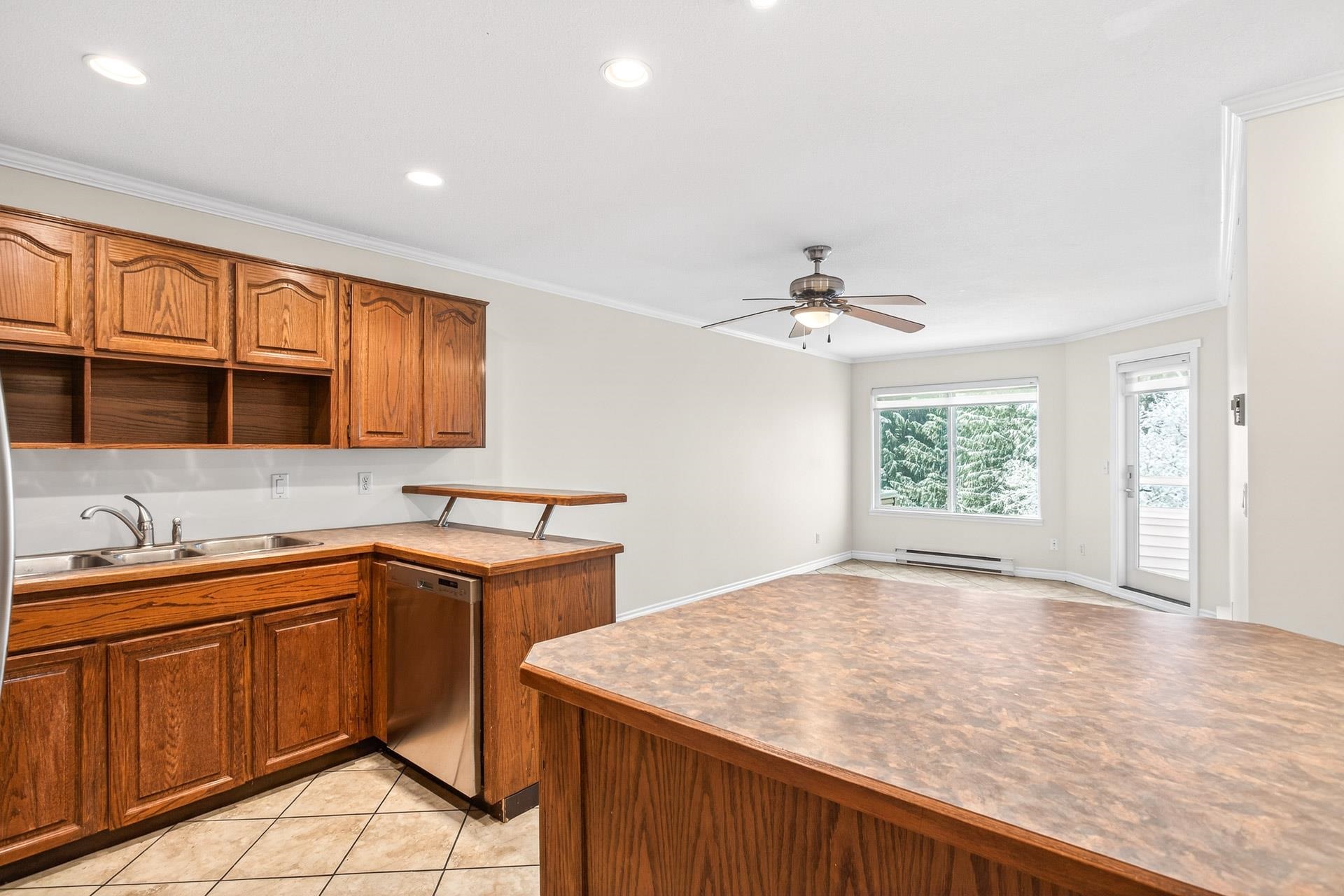 310 450 BROMLEY STREET, R3098980, BC,