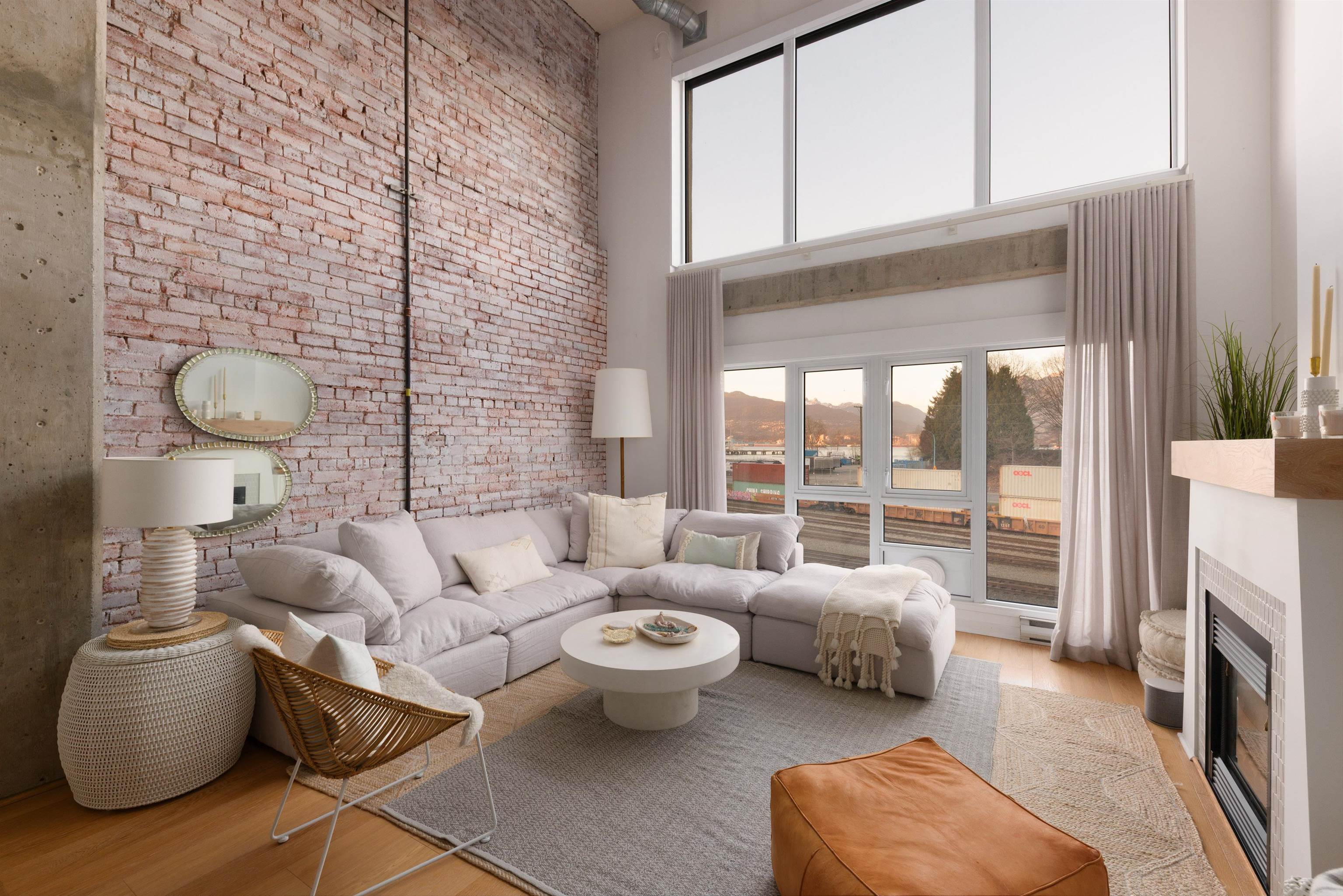 308 27 ALEXANDER STREET, R3099037, BC,