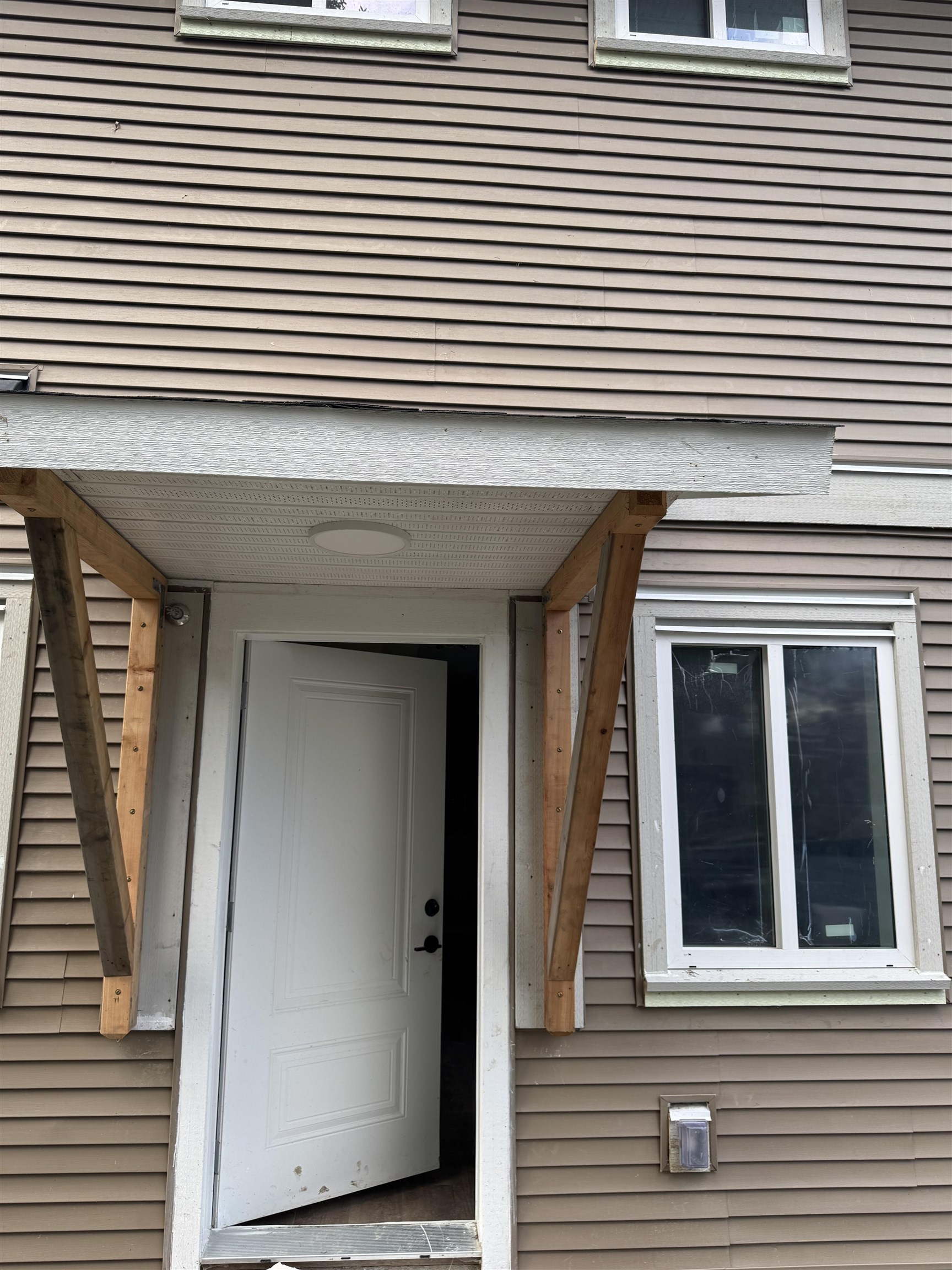 Basement 11442 240 ST STREET, R3099101, BC,