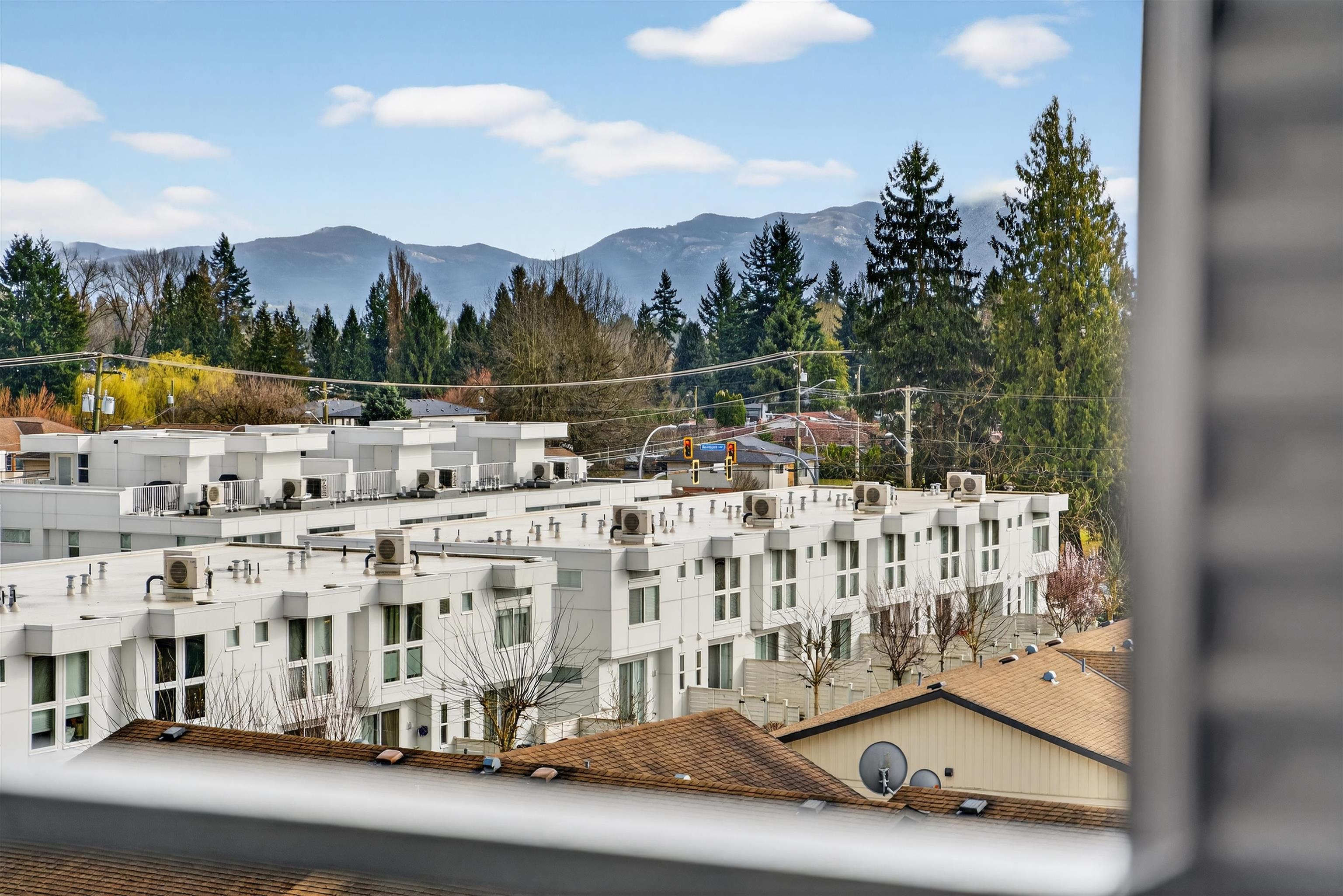 504 2555 WARE STREET, R3099133, BC,