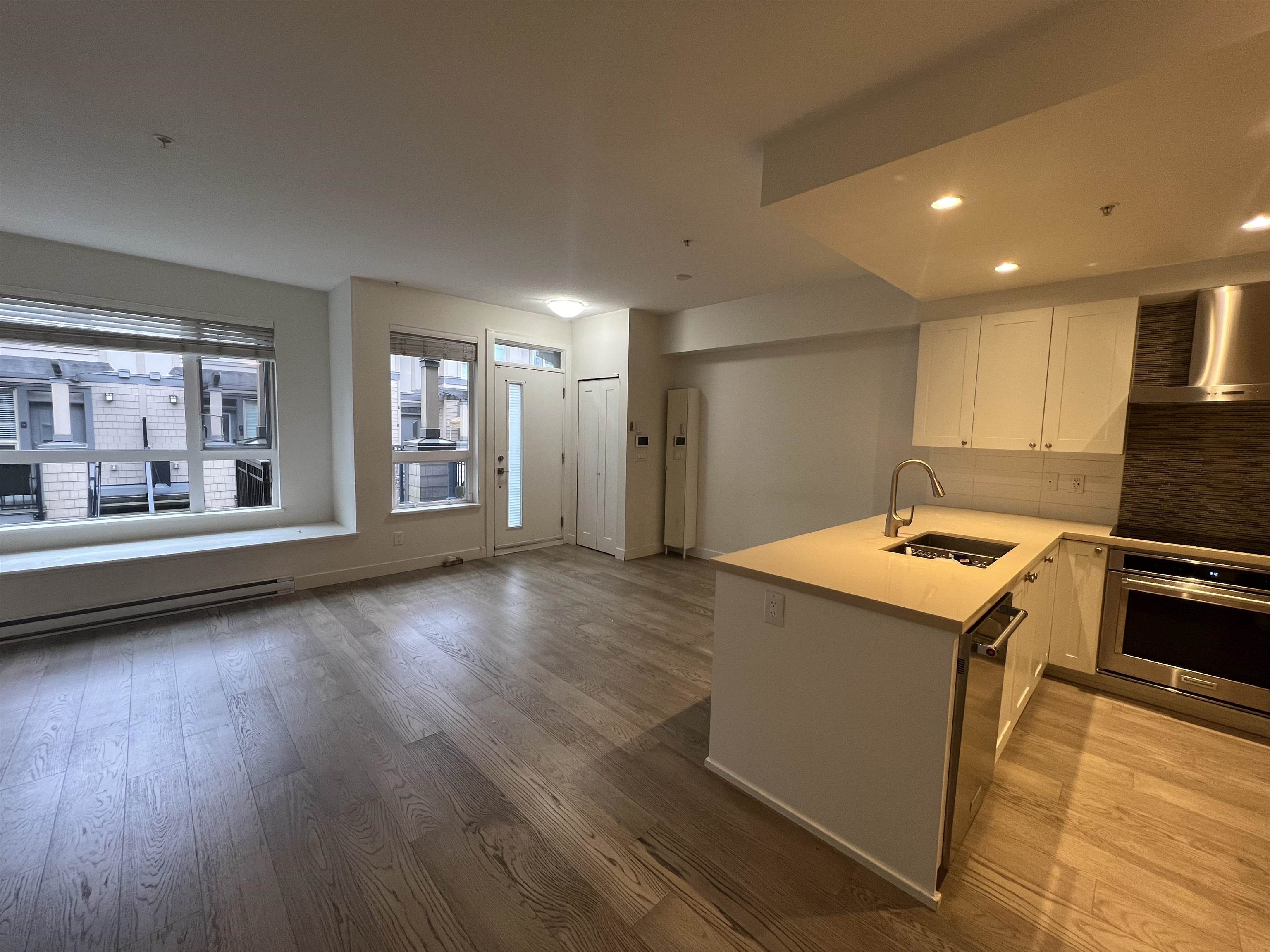 3211 NOEL DRIVE, Burnaby BC V3J 0G8, R3099158, BC,